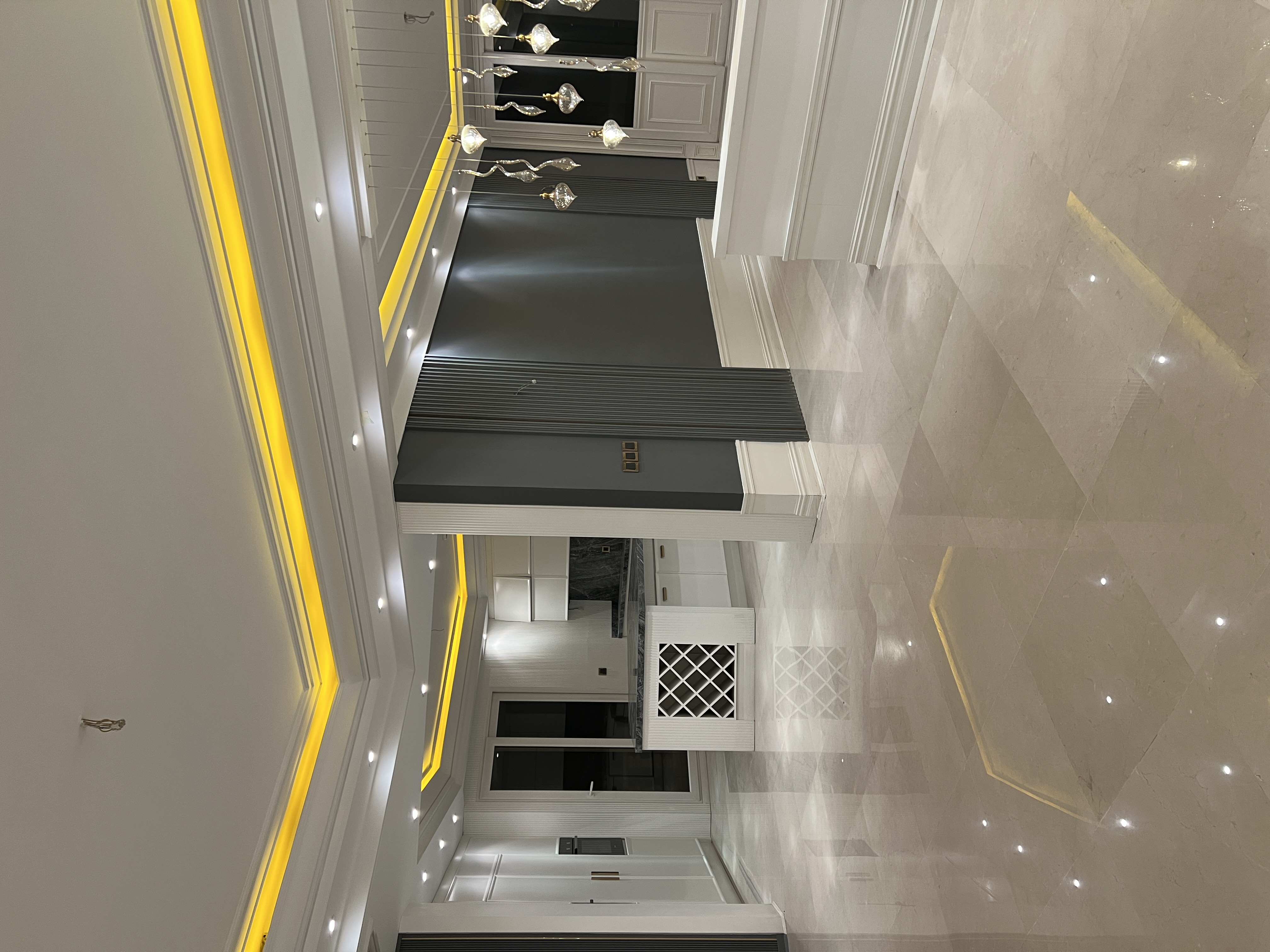 اجاره آپارتمان 220متر فرمانیه 3مستر فول‌مشاعات