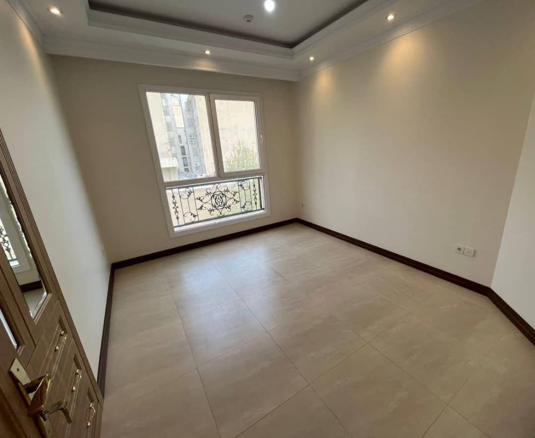 200متری 3 جهت نور * تک واحدی * نیاوران *