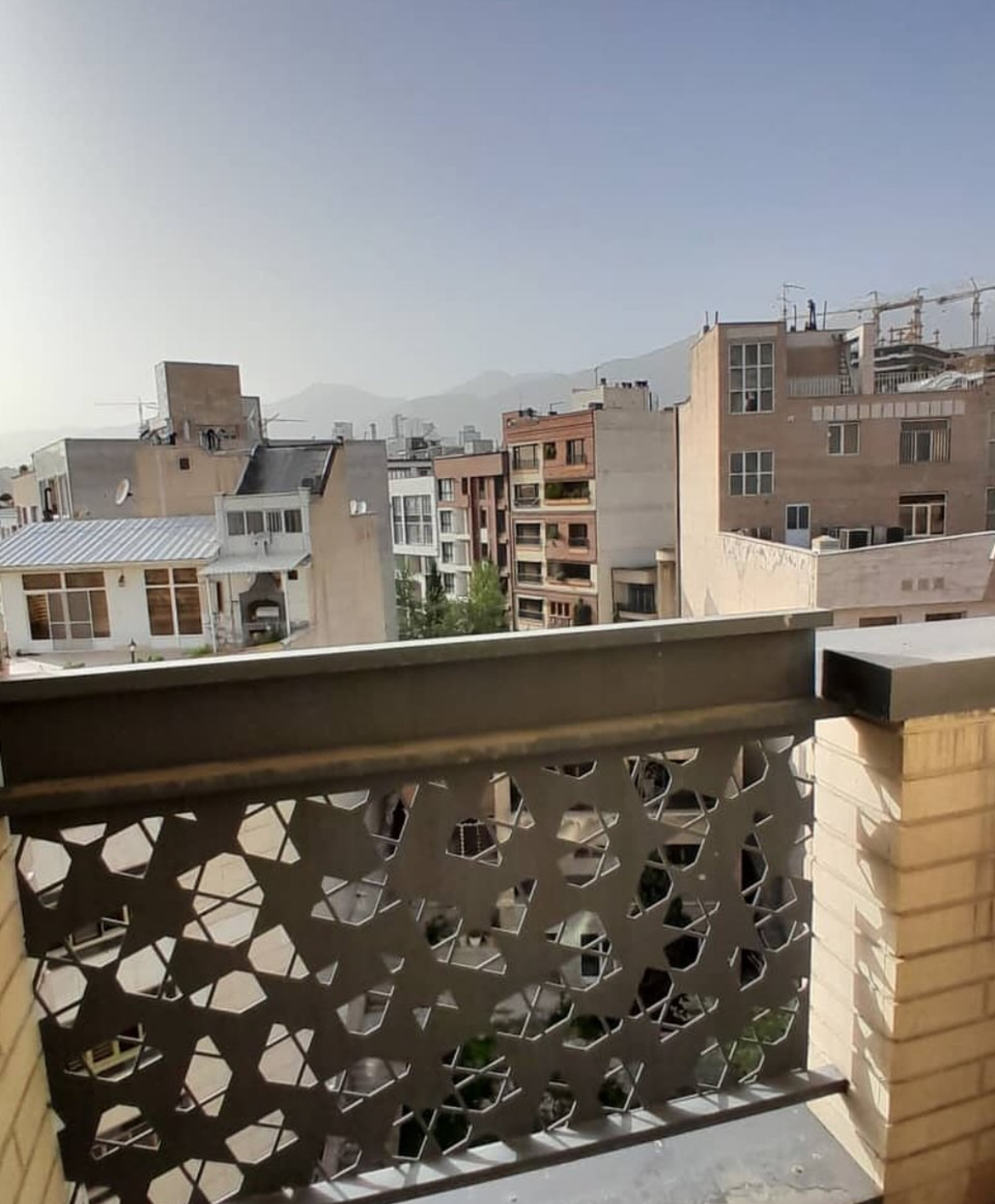 فروش آپارتمان 105 متری 2 خوابه غرق نور دنج