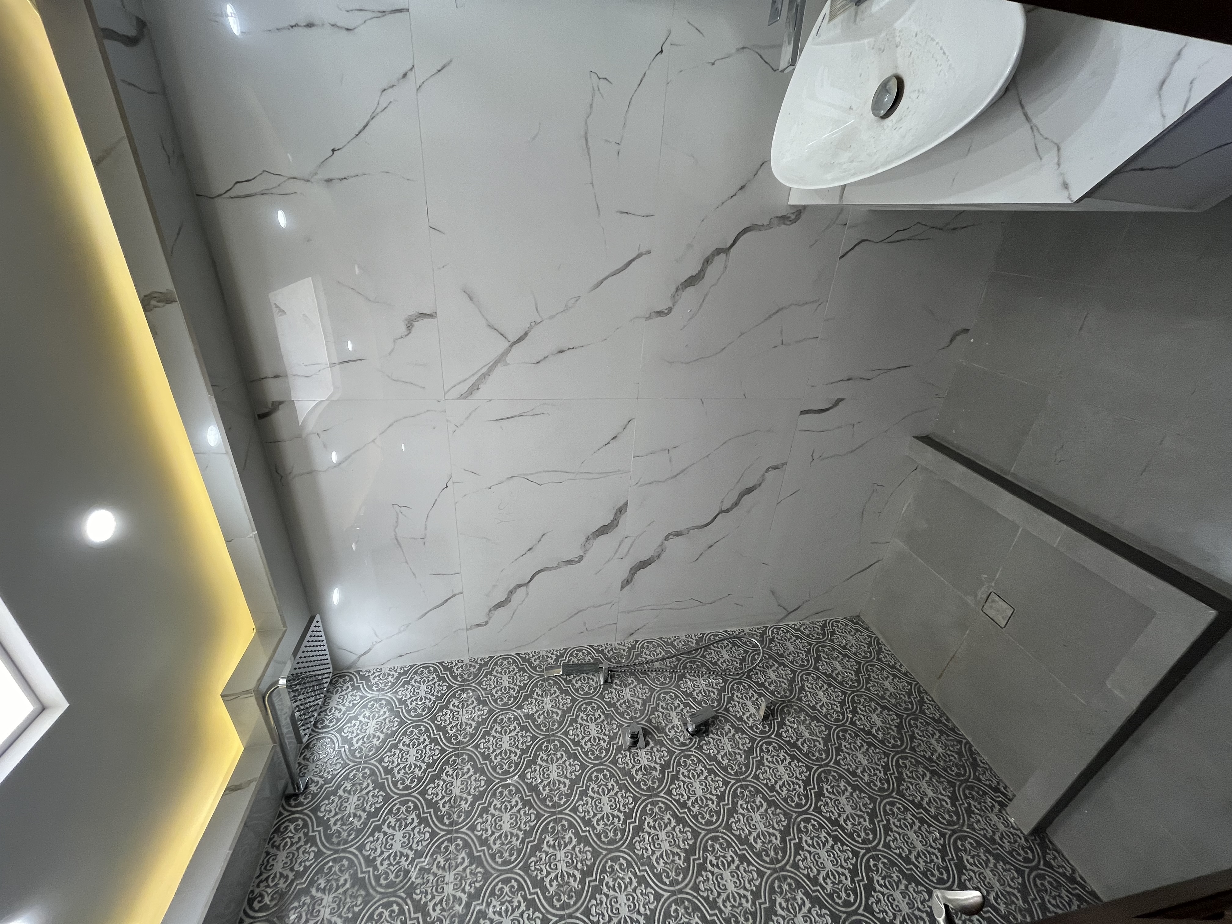 فروش آپارتمان 120 متر نوساز با 2 پارکینگ در تاپ لوکیشن جهانتاب