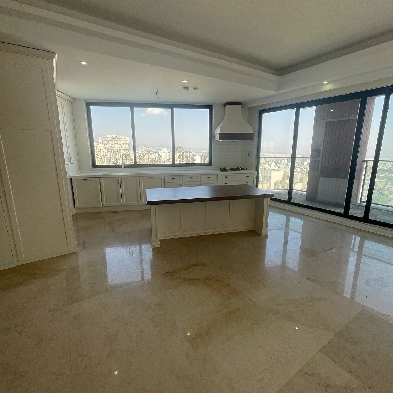 اجاره آپارتمان 170 متر نیاوران سه خواب طبقه 16