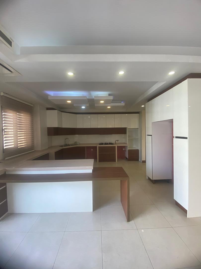 اجاره آپارتمان 260 متر الهیه تاپ لوکیشن فول مشاعات