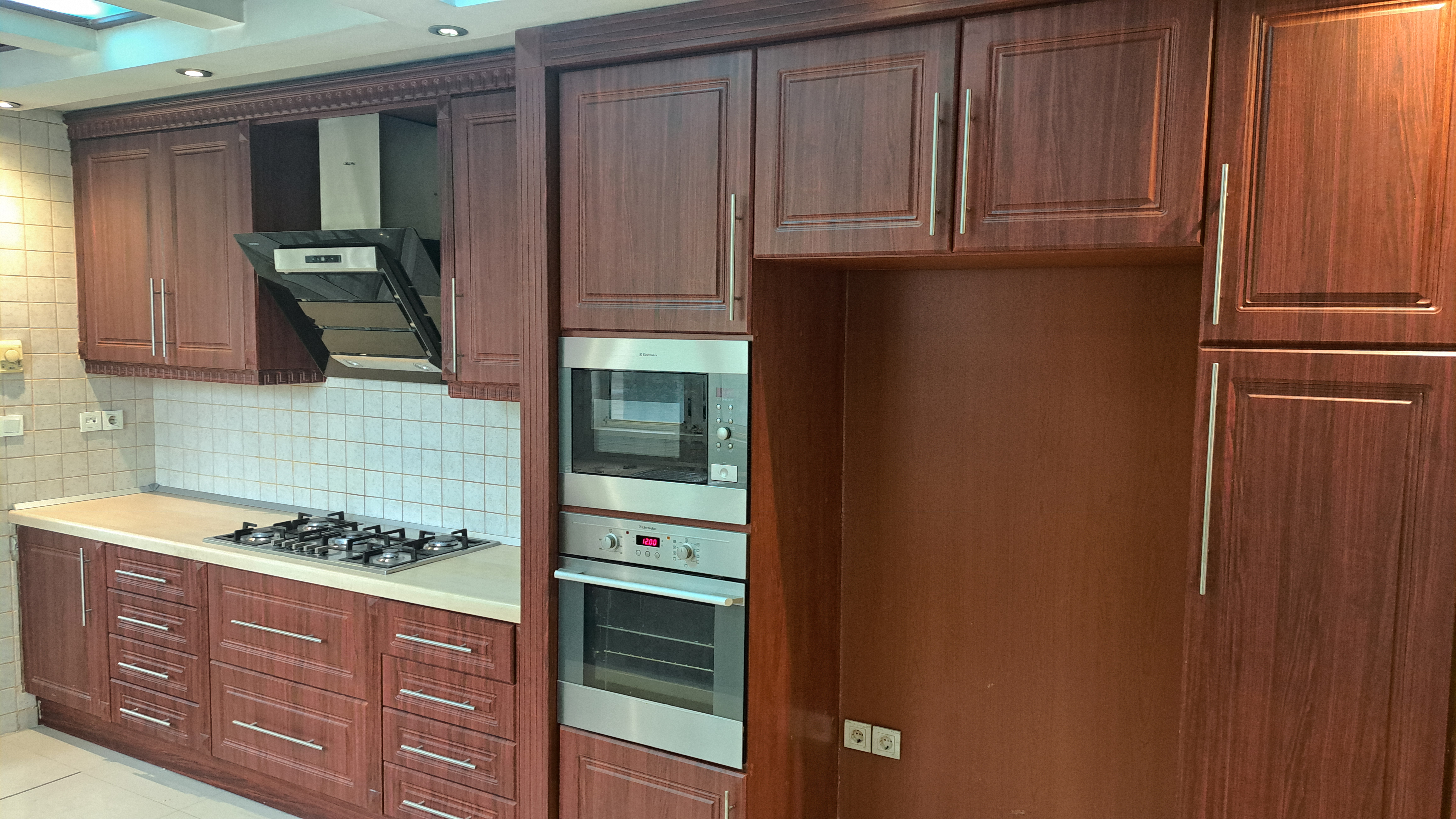 اجاره 280 متر تاپ لوکیشن نیاوران فول مشاعات