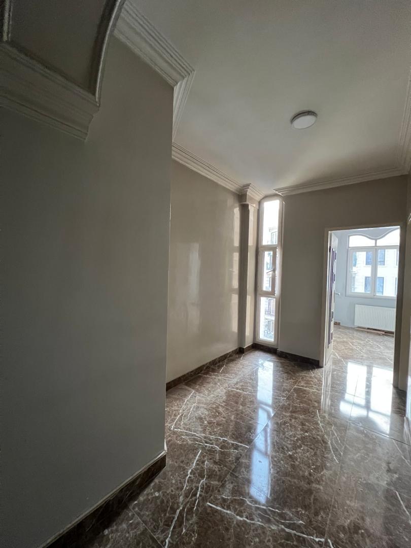 فروش آپارتمان 105 متر آجودانیه