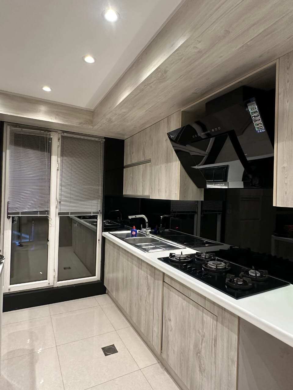 فروش آپارتمان 130 متر جهانتاب تاپ لوکیشن