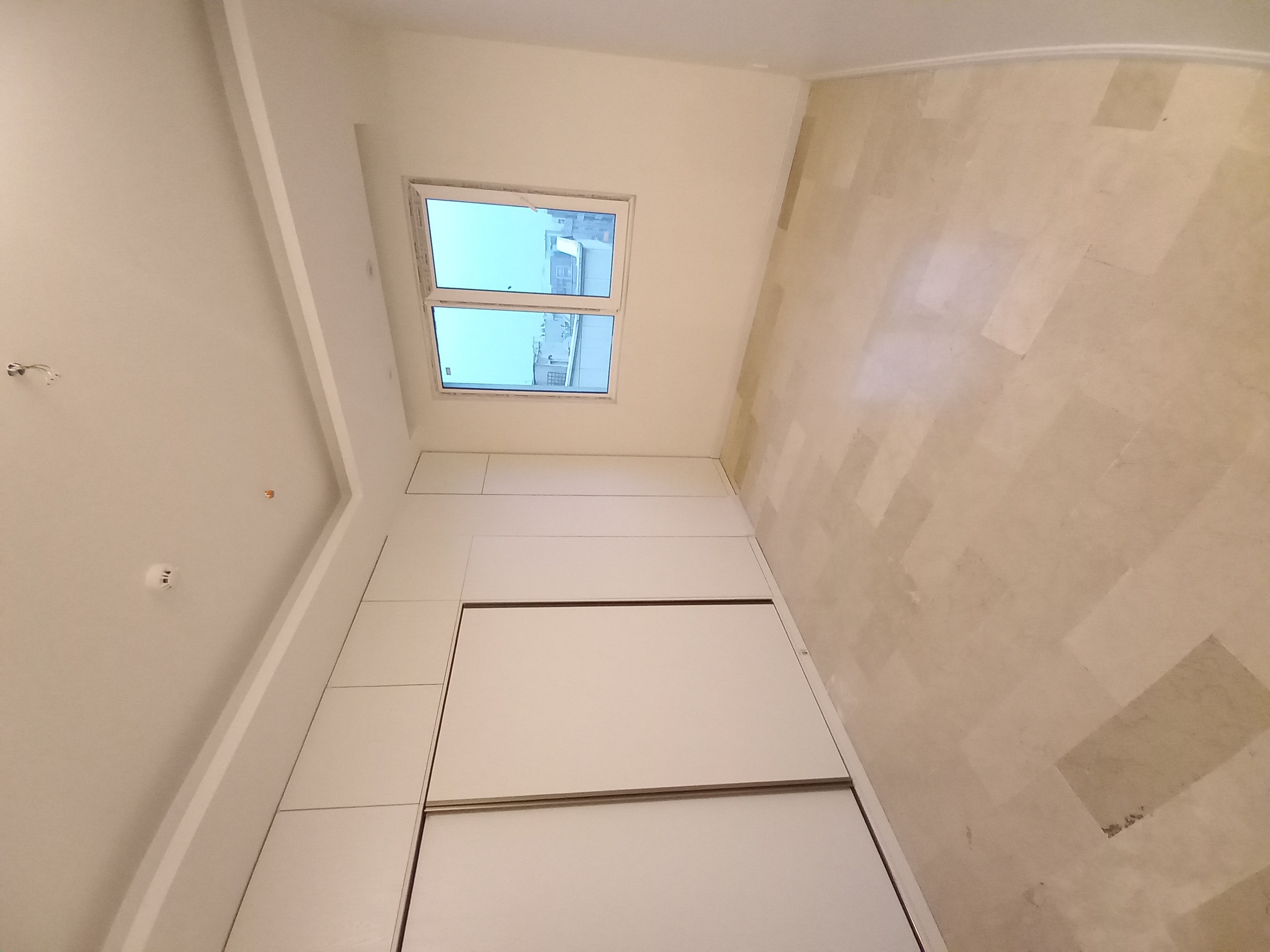 ۹۸متری دو جهت نور ، ۲پارکینگ / کیکاووس