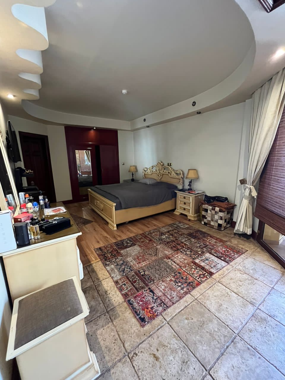 فروش آپارتمان  186متر کامرانیه