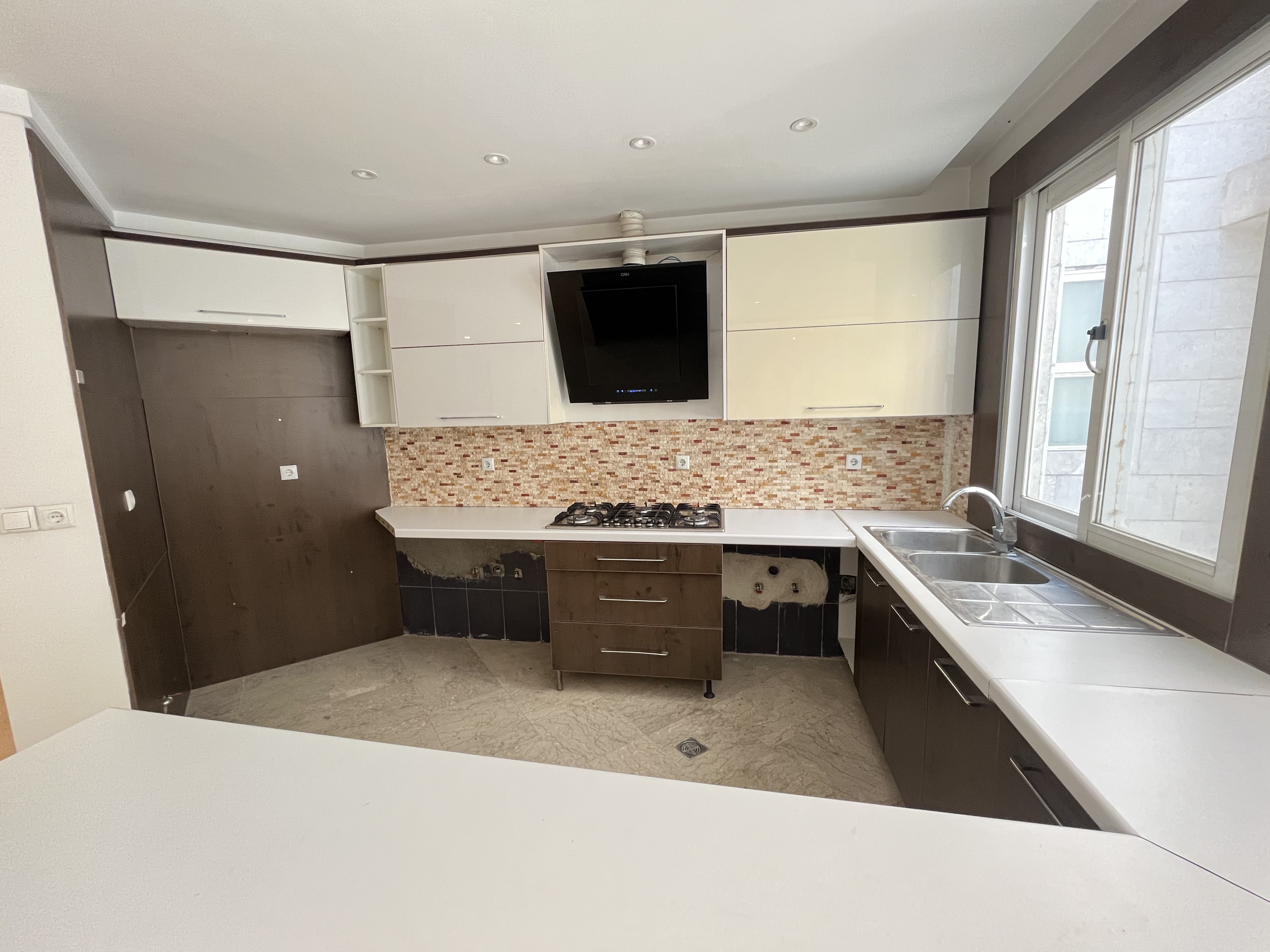 ۱۵۵ فرمانیه ۳ خواب