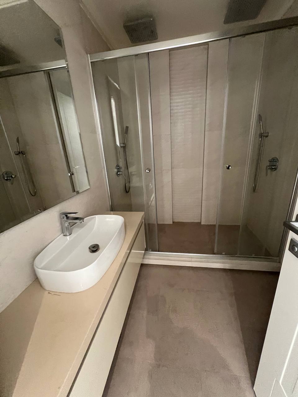 اجاره آپارتمان 205متر نیاوران فول مشاعات ویو کل شهر