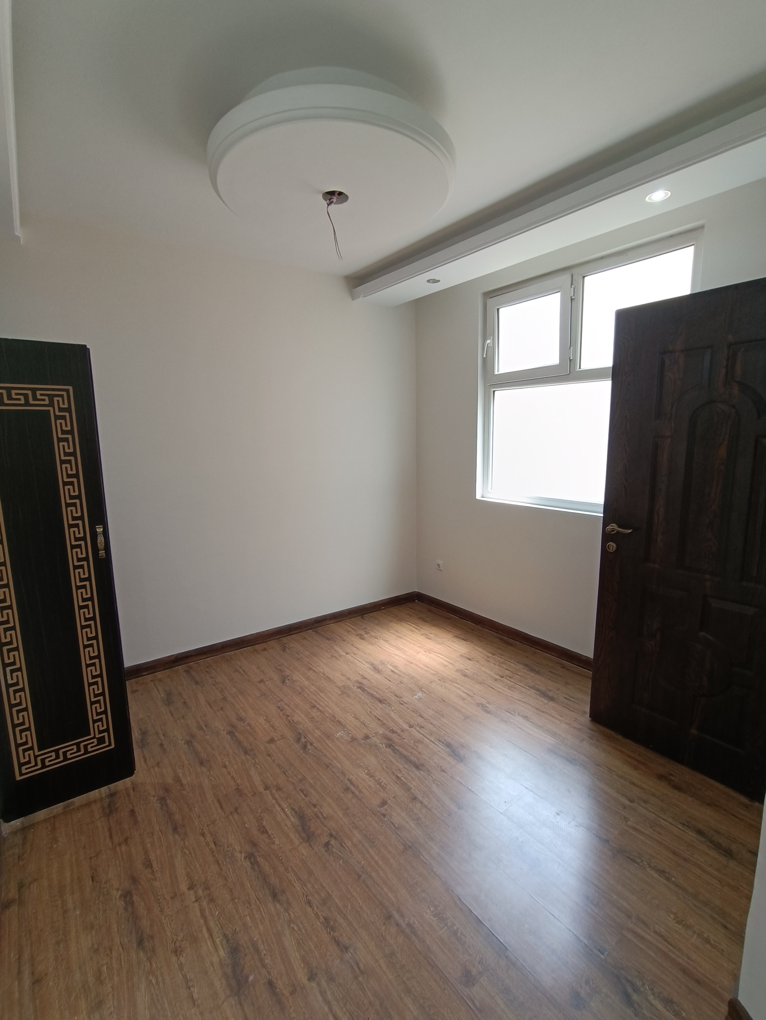 فروش آپارتمان 95 متر گلزار اقدسیه مشاعات آبی