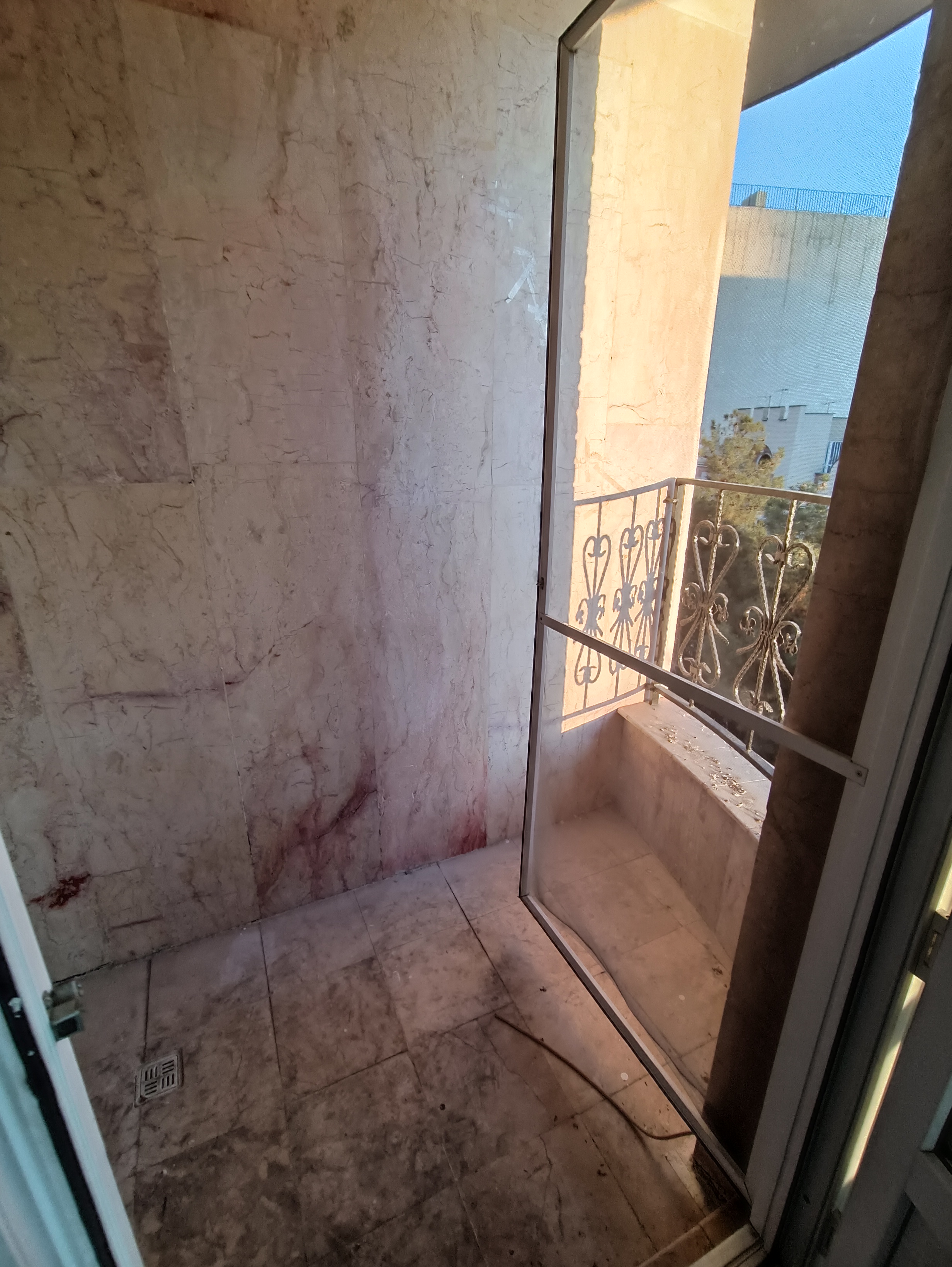 137متر مربع،3خوابه