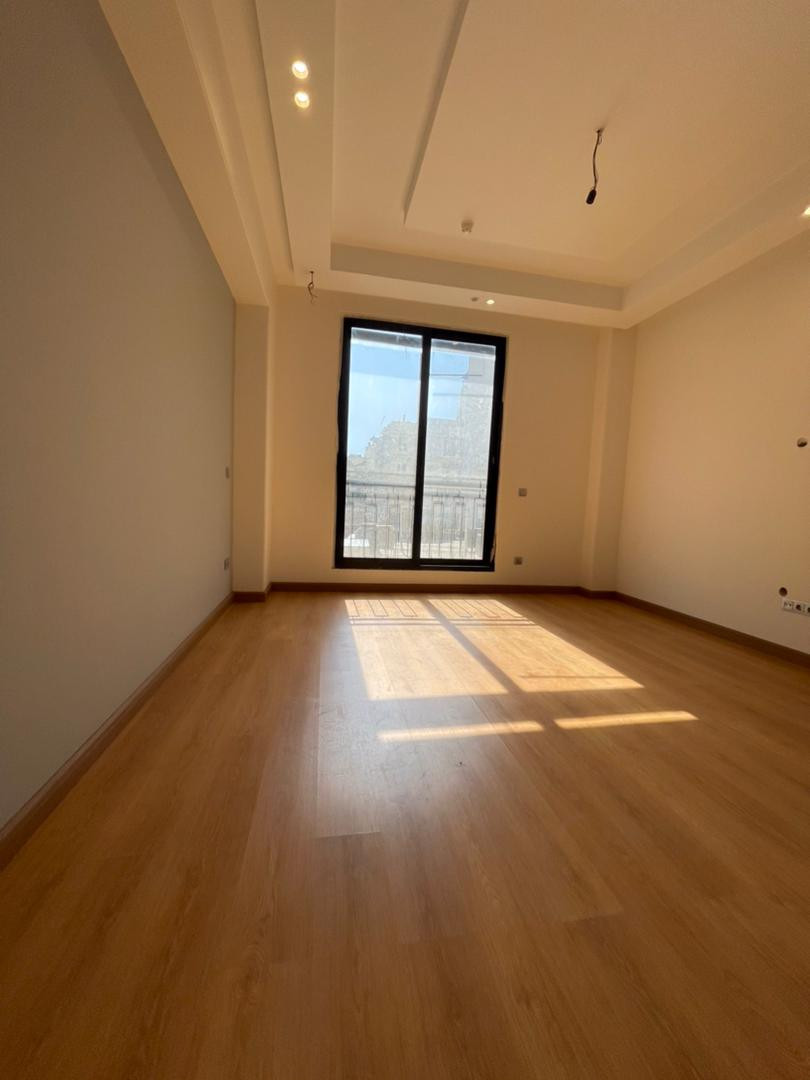 اجاره آپارتمان ۲۰۰ متر آجودانیه فول مشاعات