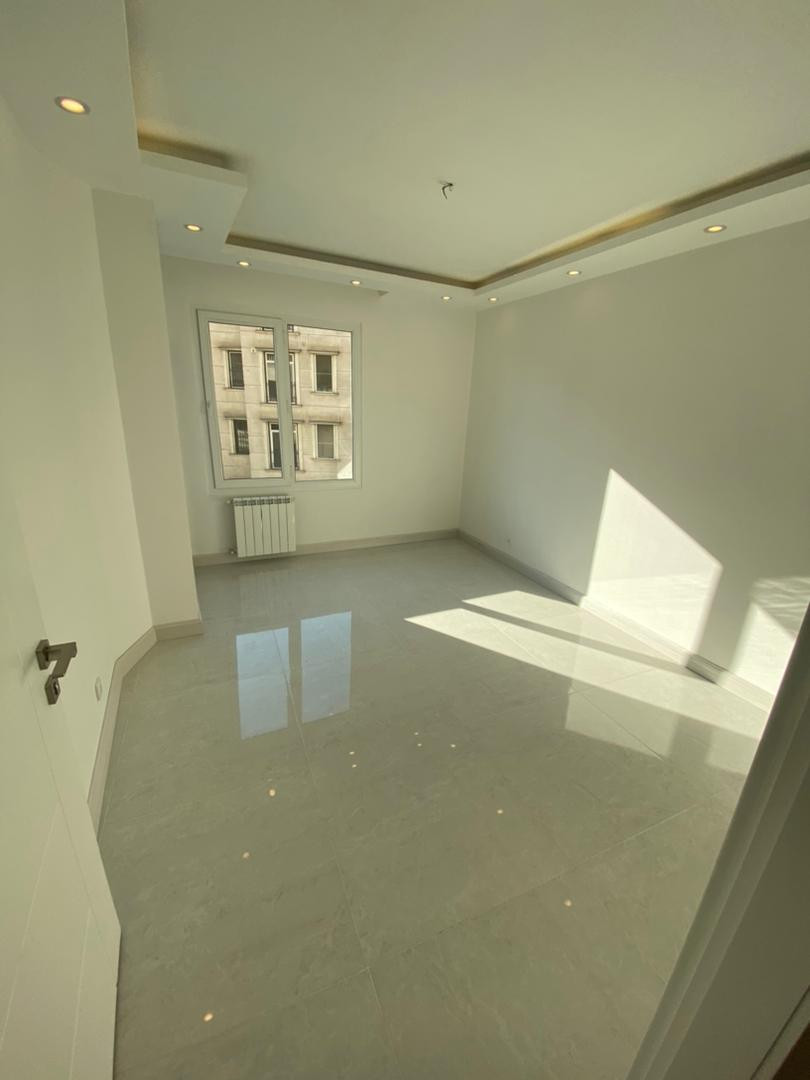 فروش آپارتمان ۹۰ متر دیباجی ۲پارکینگ، دو جهت نور