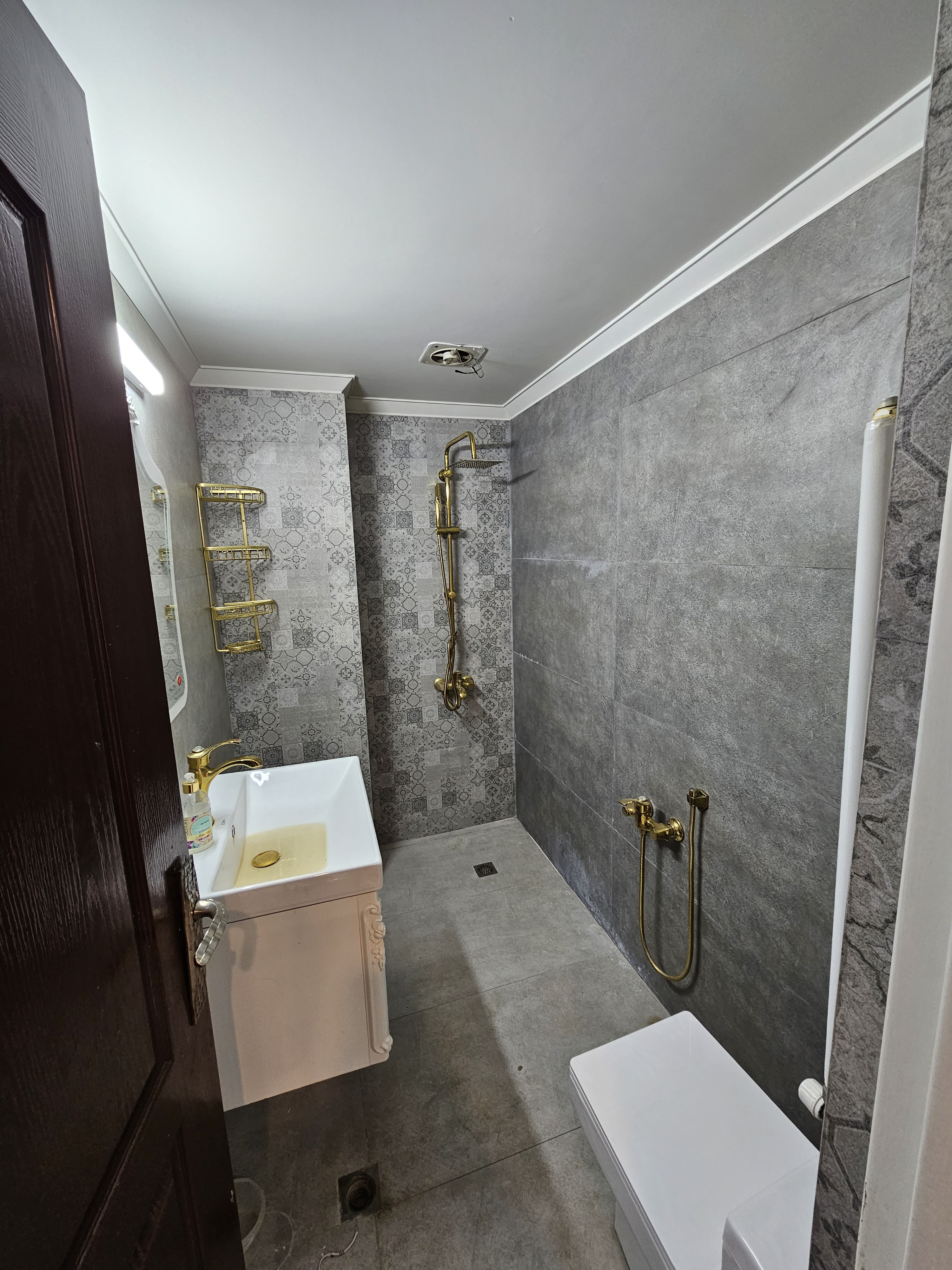 اجاره آپارتمان 220 متر دروس تک واحدی 2 پارکینگ