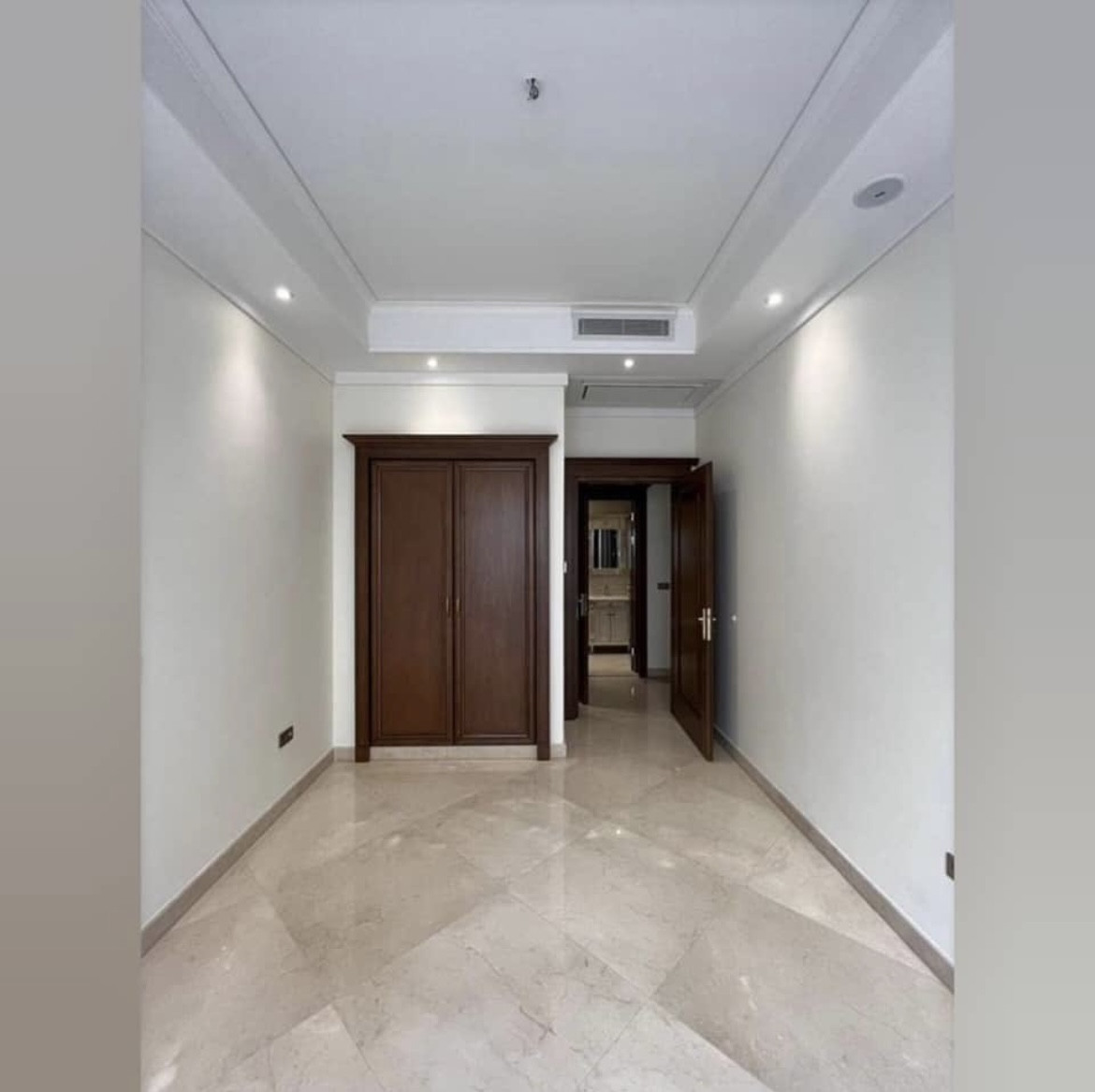 فروش آپارتمان ۱۲۰ متر نیاوران ۲ پارکینگ