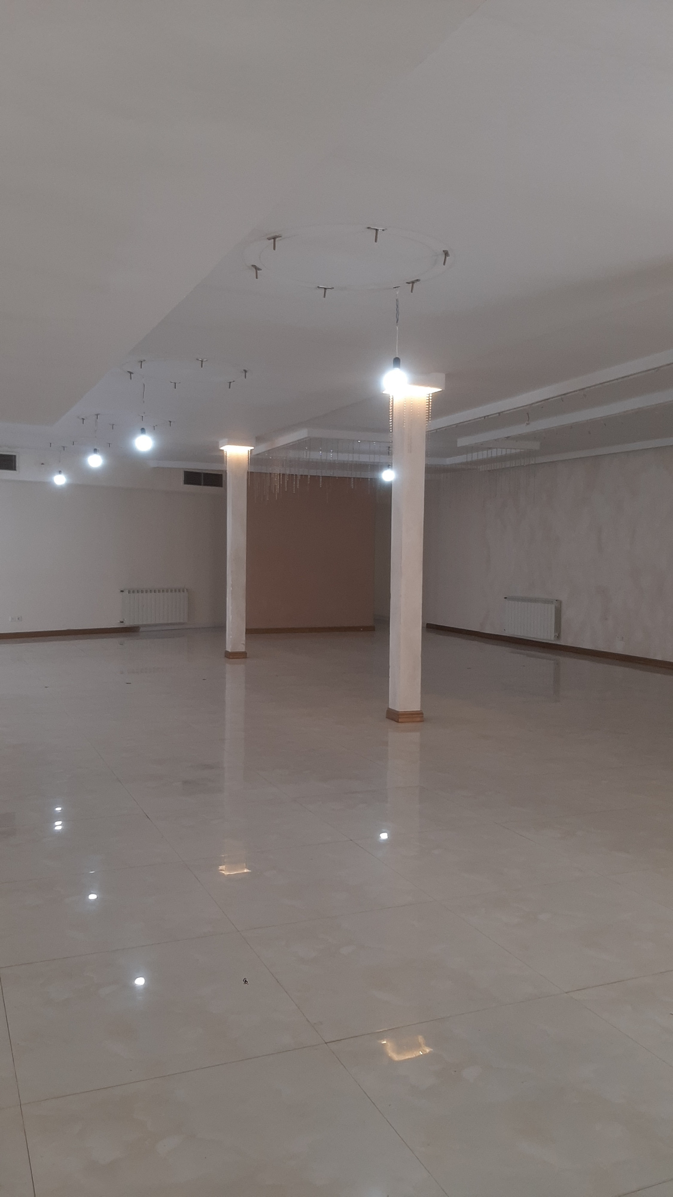 اجاره ویلایی ۸۰۰ متر کامرانیه تابلو خور مناسب مشاغل