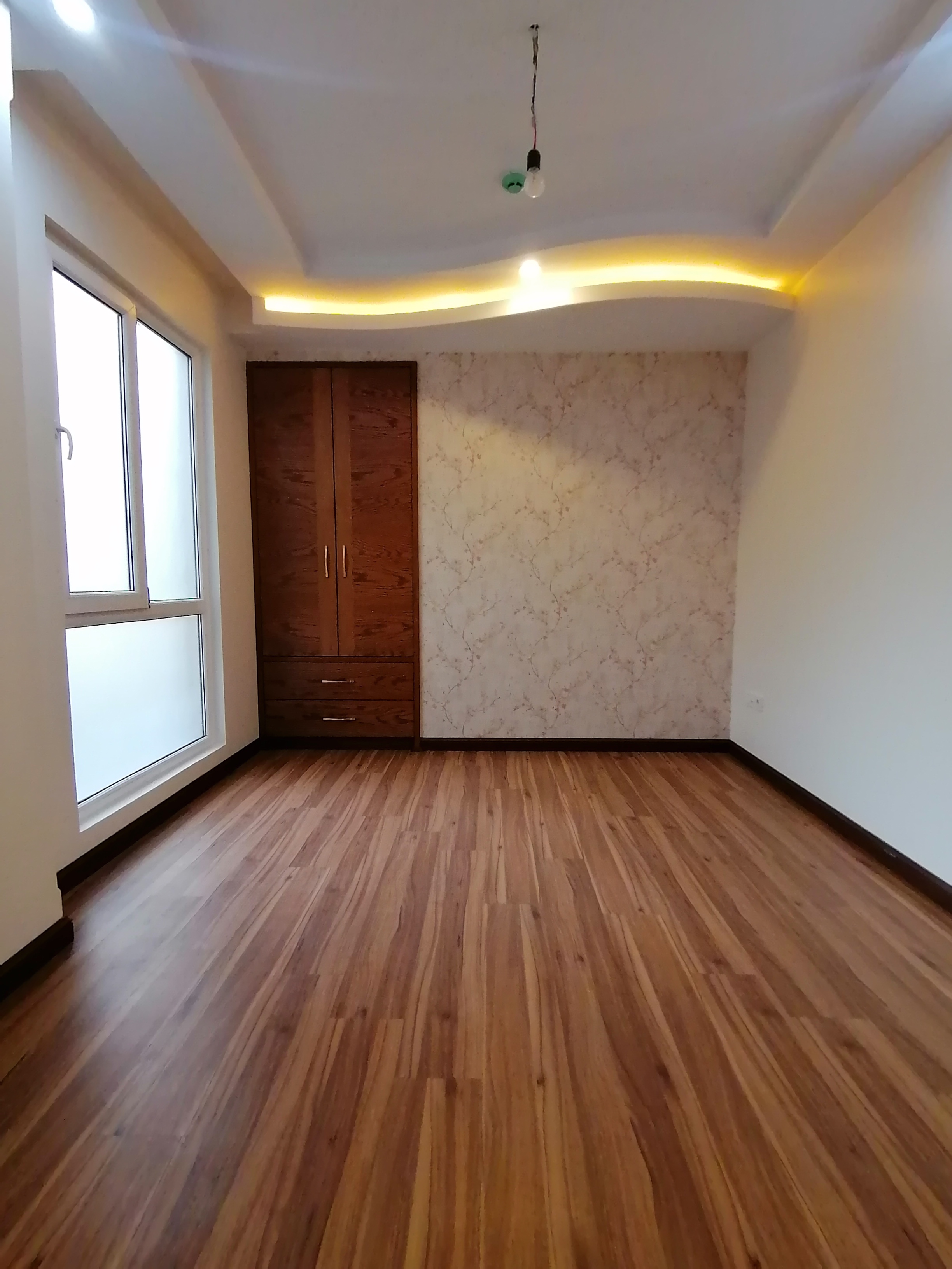 فروش آپارتمان 95 متر منظریه 2خواب متریال برند
