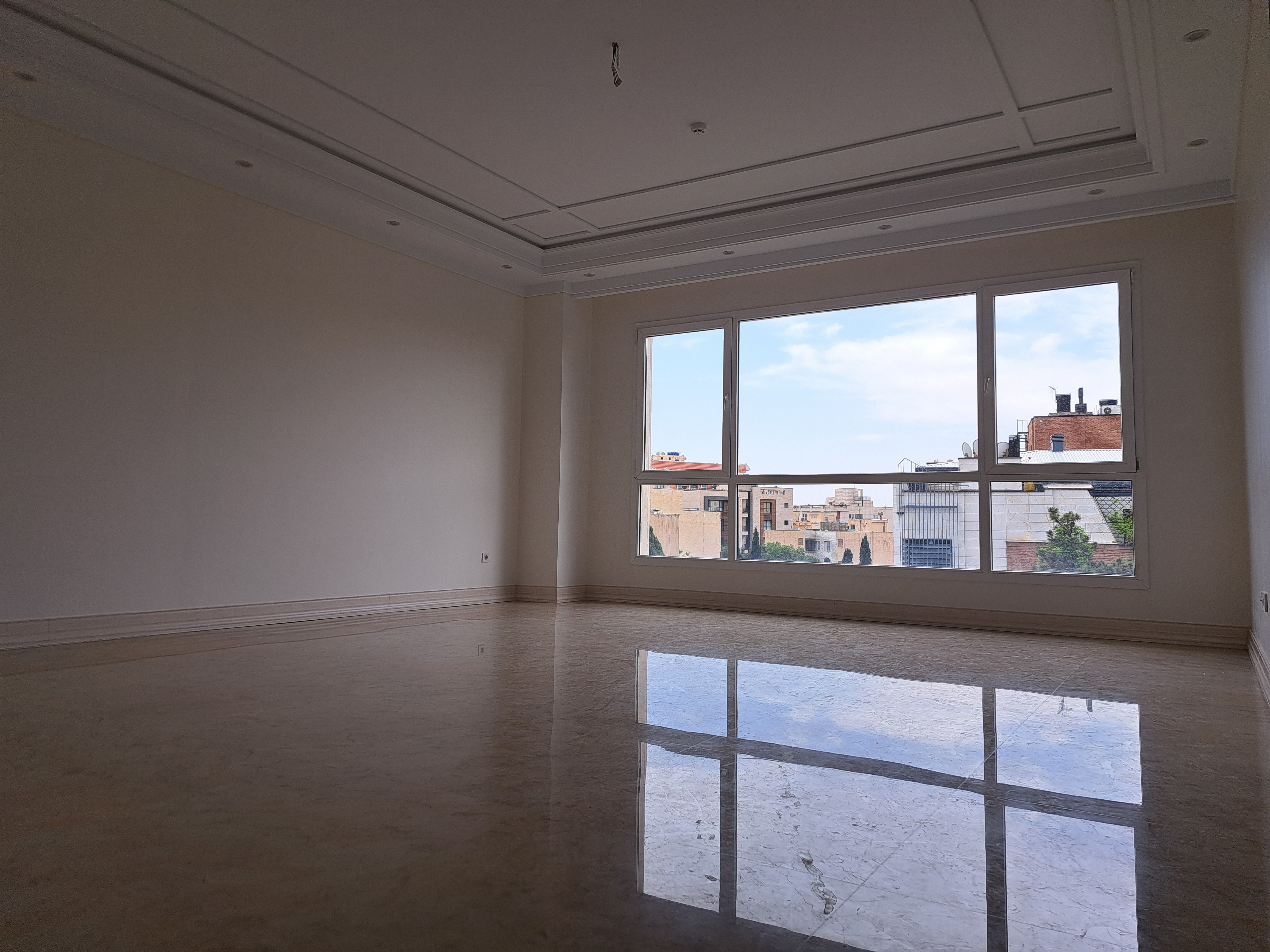 اجاره آپارتمان ۲۷۰ متر دولت دربست