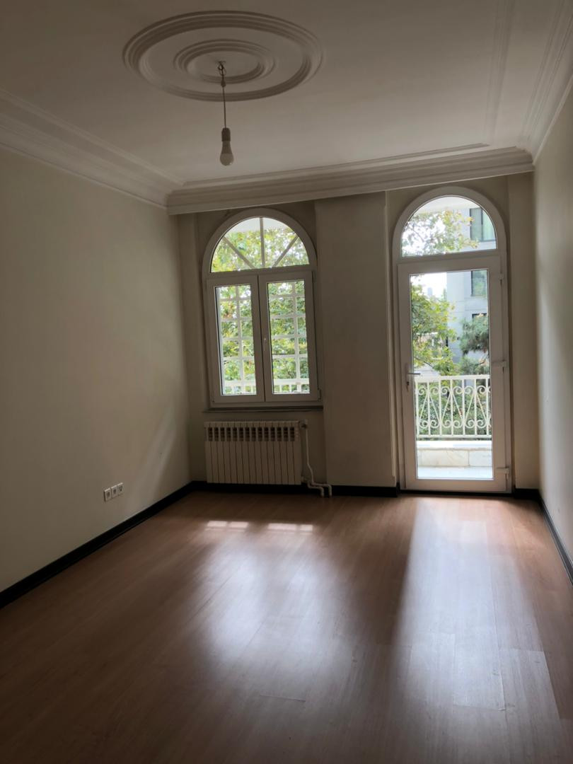 اجاره آپارتمان 240 متر در فرمانیه تاپ لوکیشن
