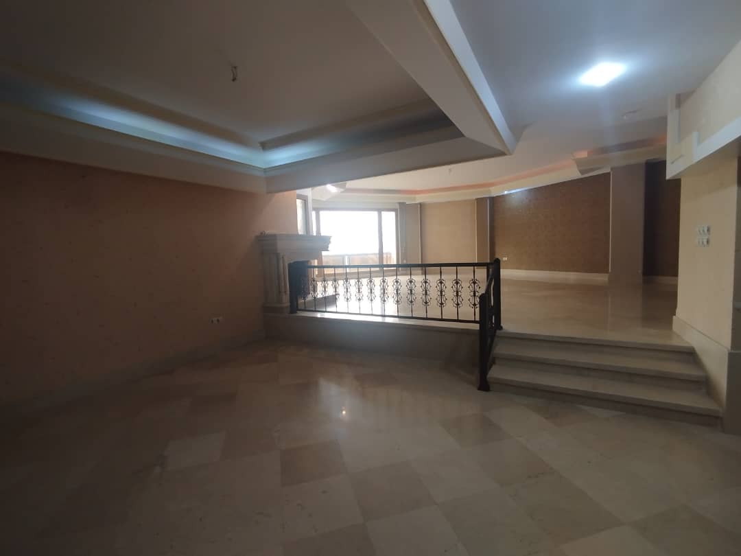 اپارتمان 290 متری چهار خواب تاپ لوکیشن