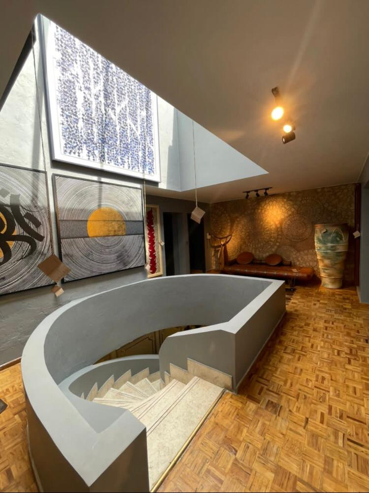 ۵۰۰ متر بنا، دوبلکس ، مناسب کار و سکونت