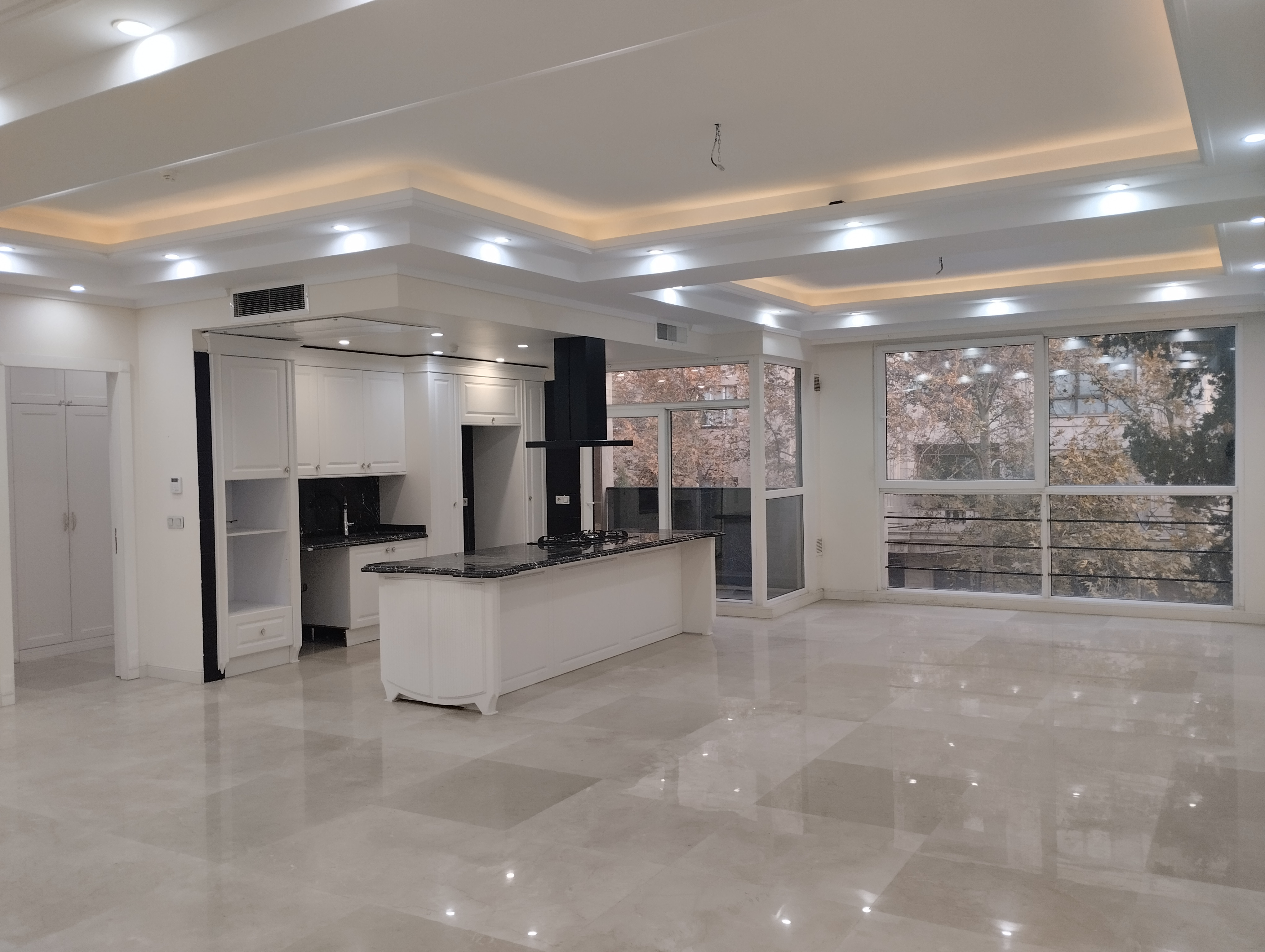 فروش ۱۷۵ متر ۳ خواب مستر ۲ پارکینگ