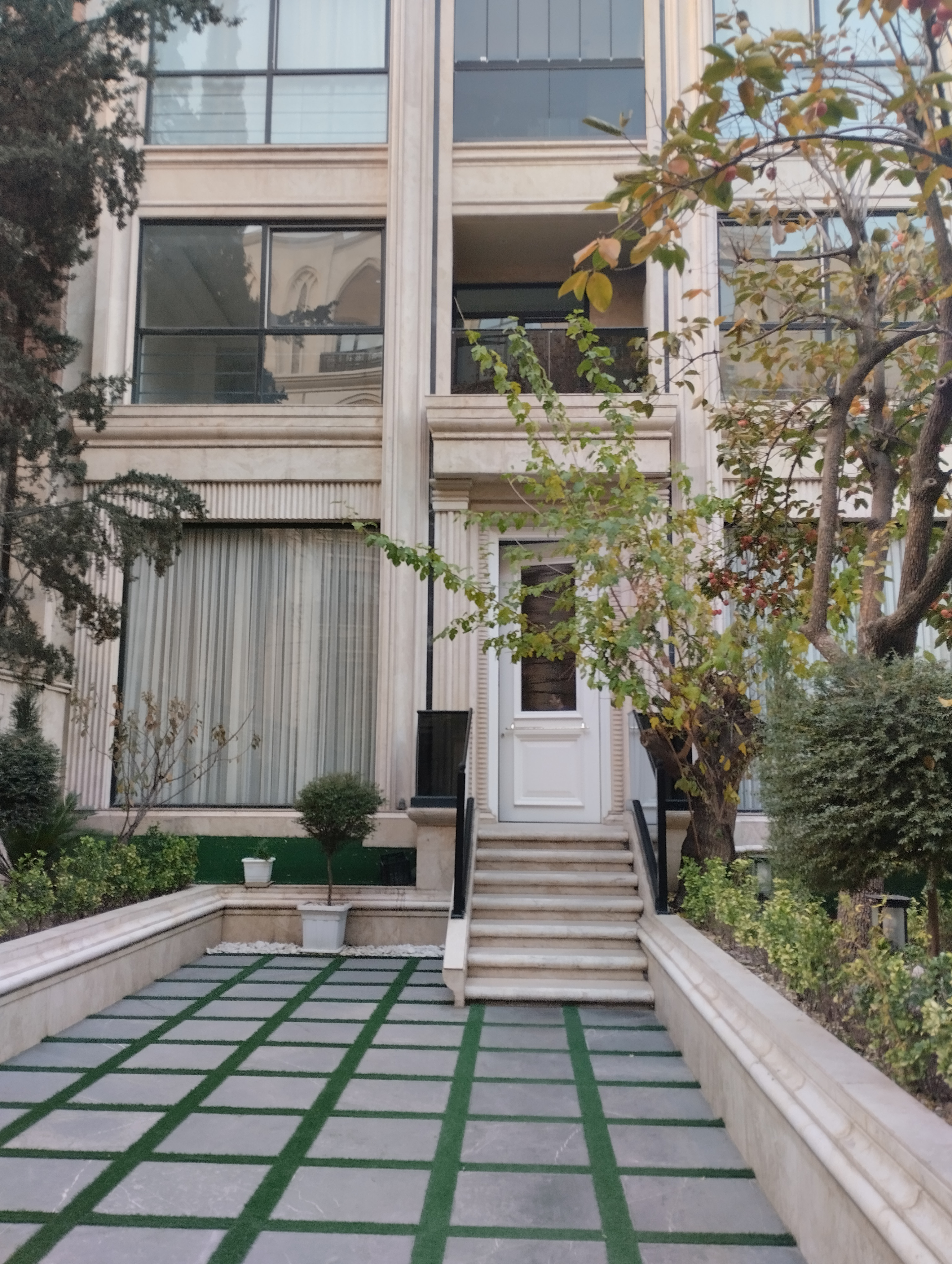فروش ۱۷۵ متر ۳ خواب مستر ۲ پارکینگ