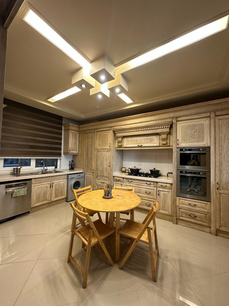 اجاره آپارتمان 200 متر یاسر نیاوران 2 پارکینگ
