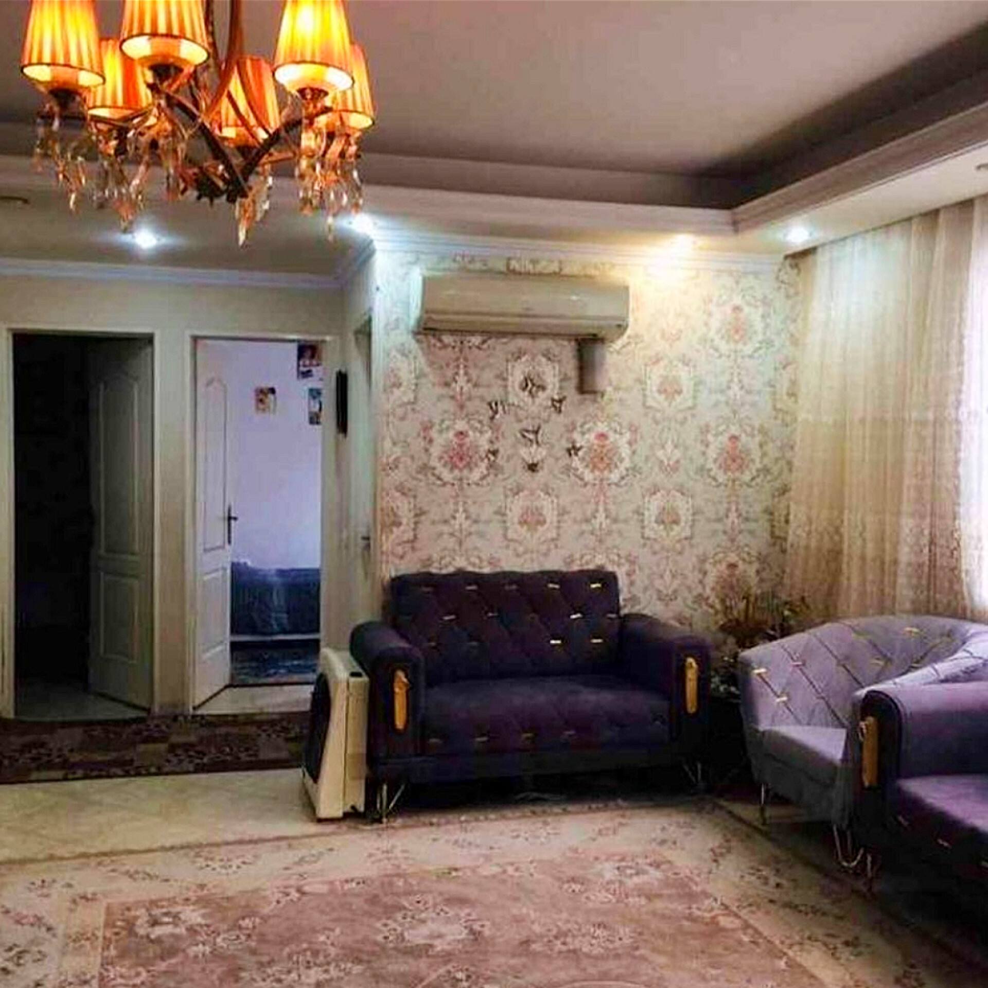 فروش آپارتمان ۸۰ متری سالن وسیع در فرمانیه