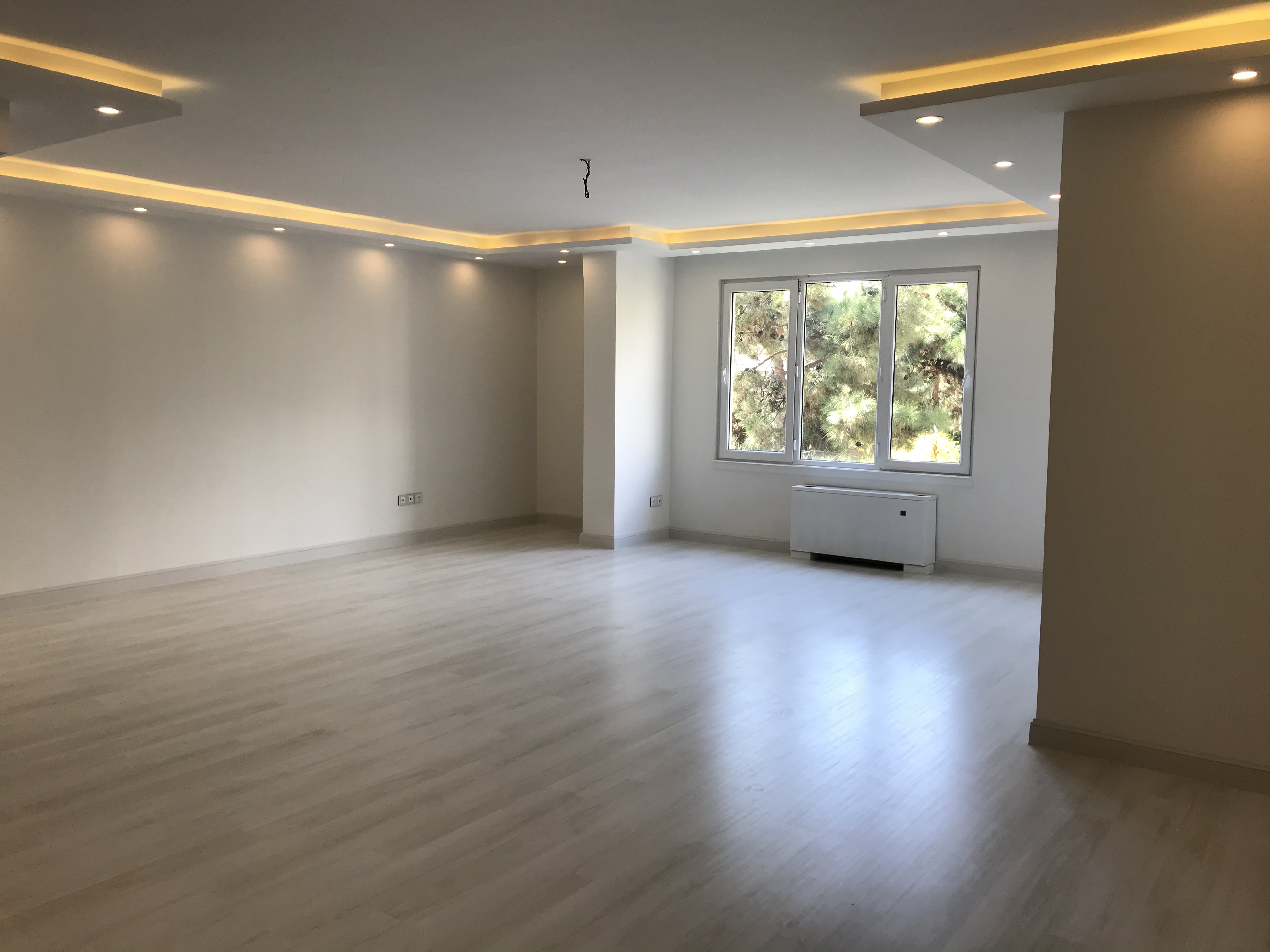 فروش آپارتمان 130 متر 3 خواب اقدسیه