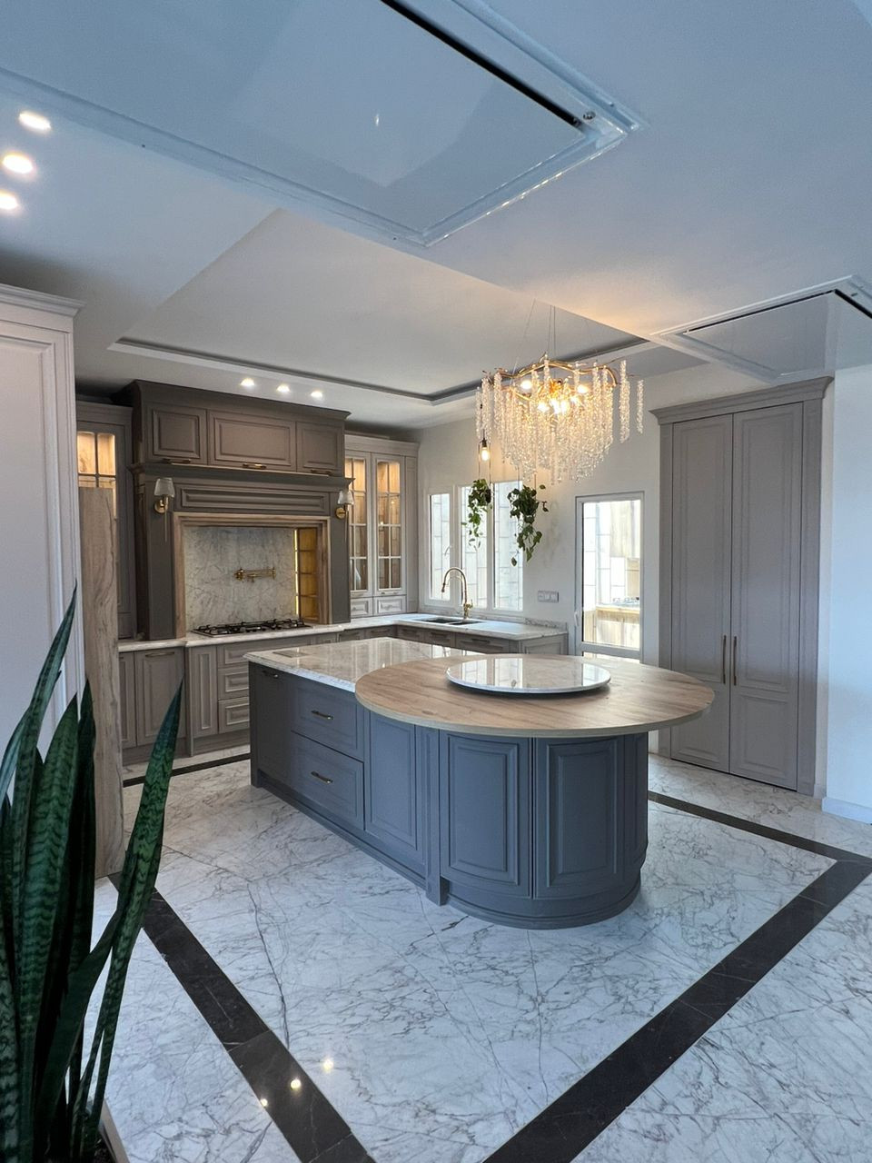 فروش 250متری تاپ لوکیشن نیاوران