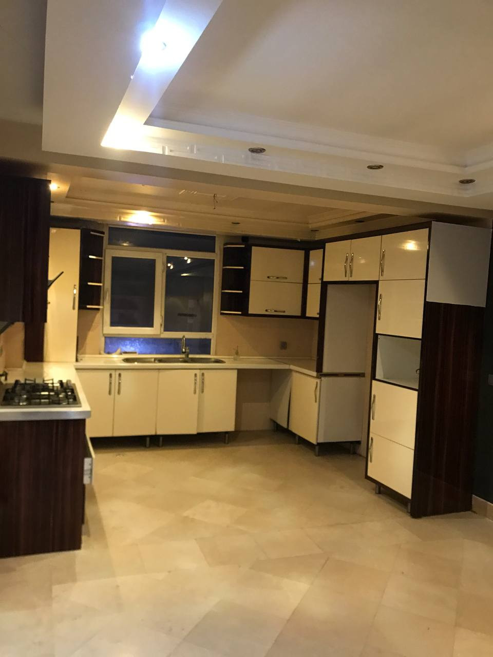 اجاره آپارتمان ۱۱۰ متر سنجابی خوش نقشه