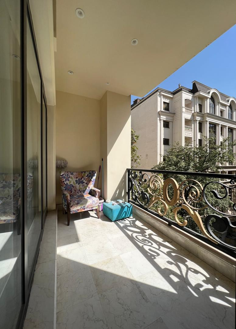 ۲۲۰ متری سه خواب مستر /فرمانیه شرقی مهماندوست