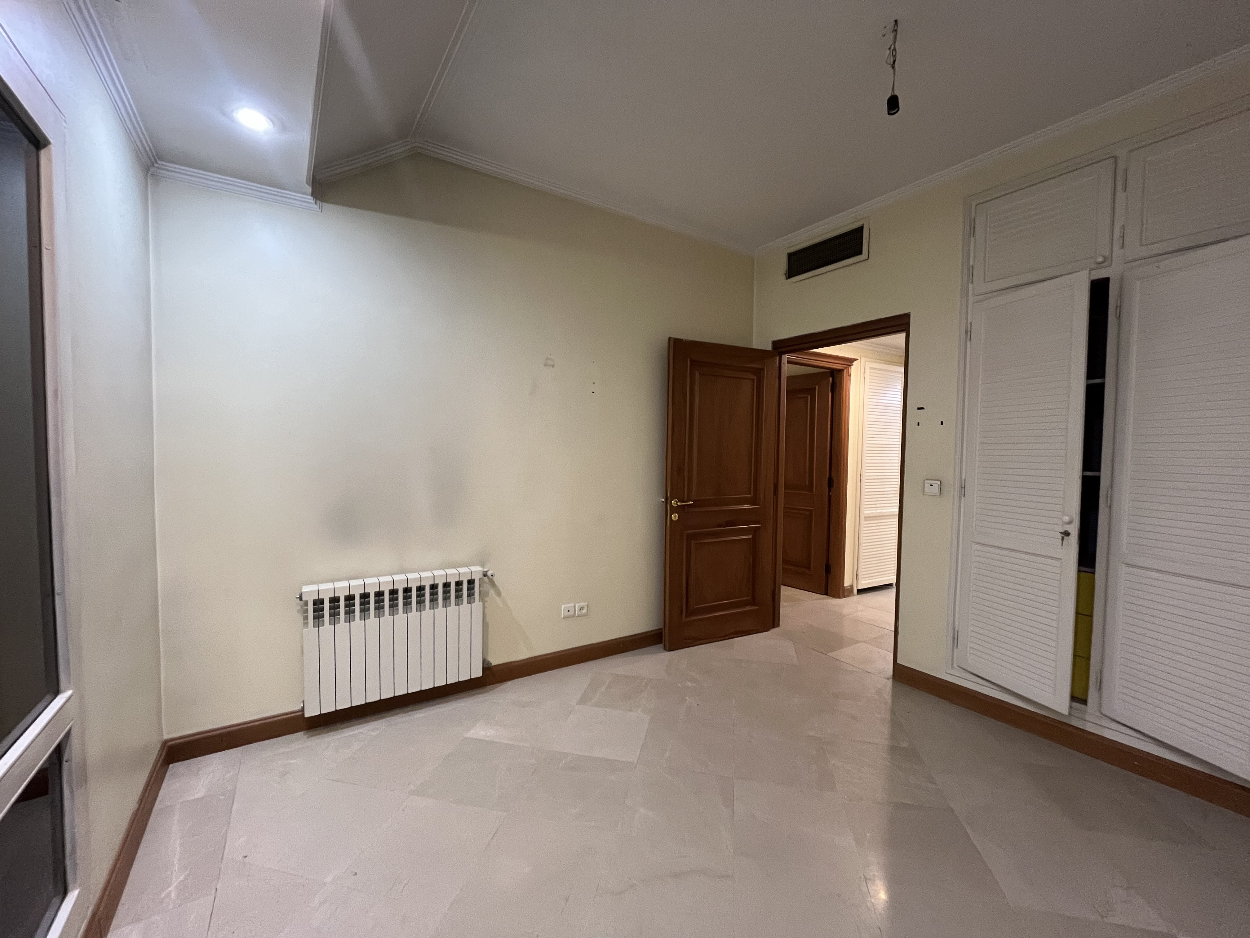 فروش اپارتمان 195 متر فرمانیه