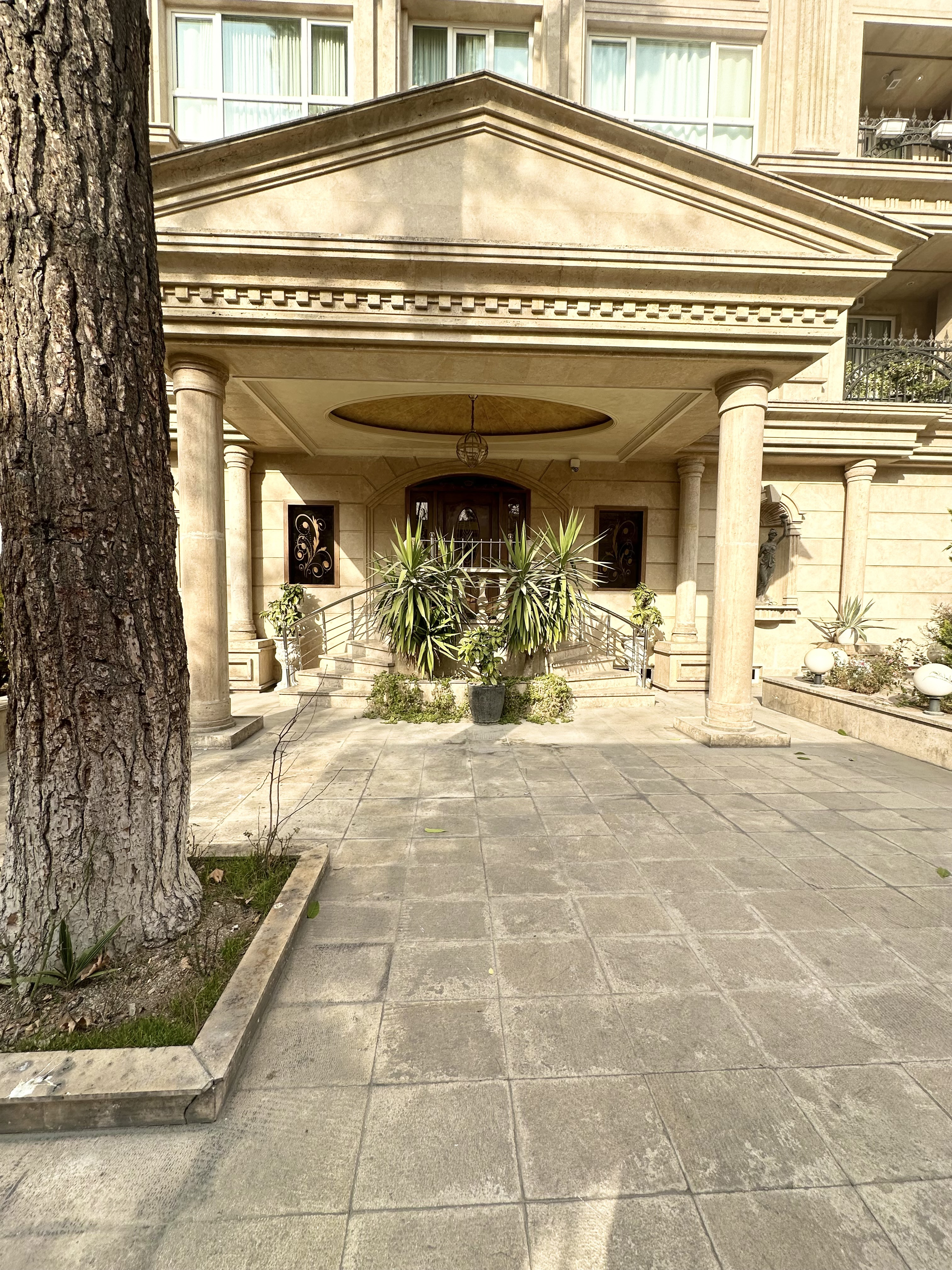 اجاره آپارتمان 105 متر دروس فول امکانات