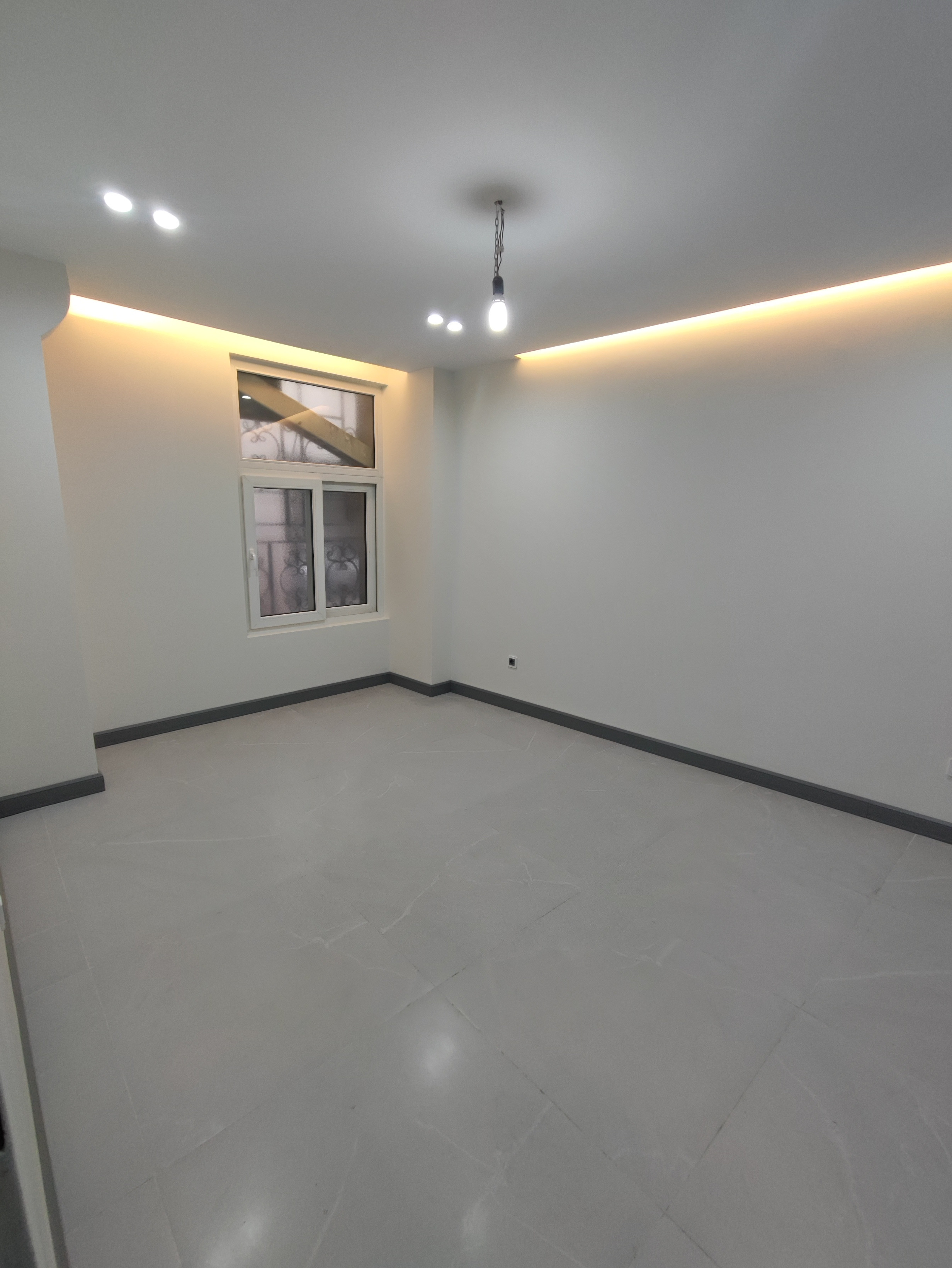 فروش آپارتمان 120 متر دزاشیب حکمت