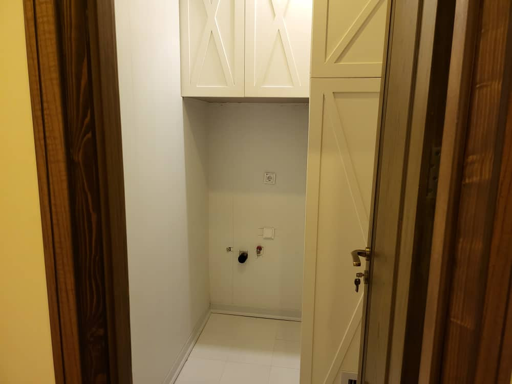 خرید آپارتمان 161 متر نیاوران فول فرنیش smeg ، پارکینگ ۲ عدد