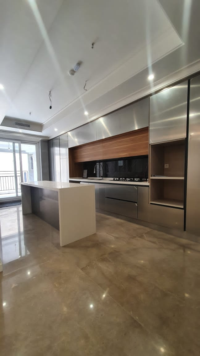 فروش آپارتمان 200 متر آجودانیه مشاعات آبی فعال