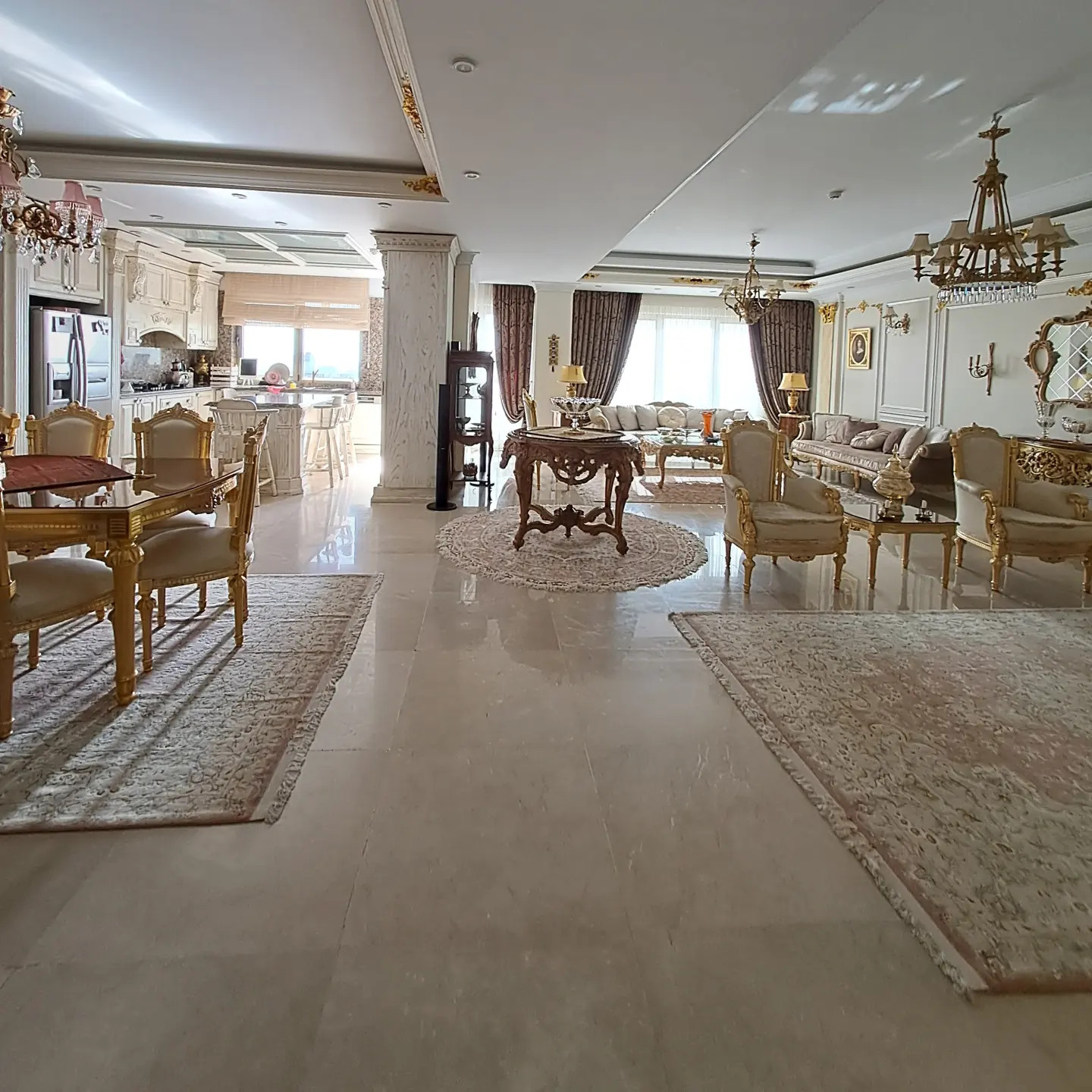 فروش آپارتمان 200 متر منظریه جنوبی برج باغ