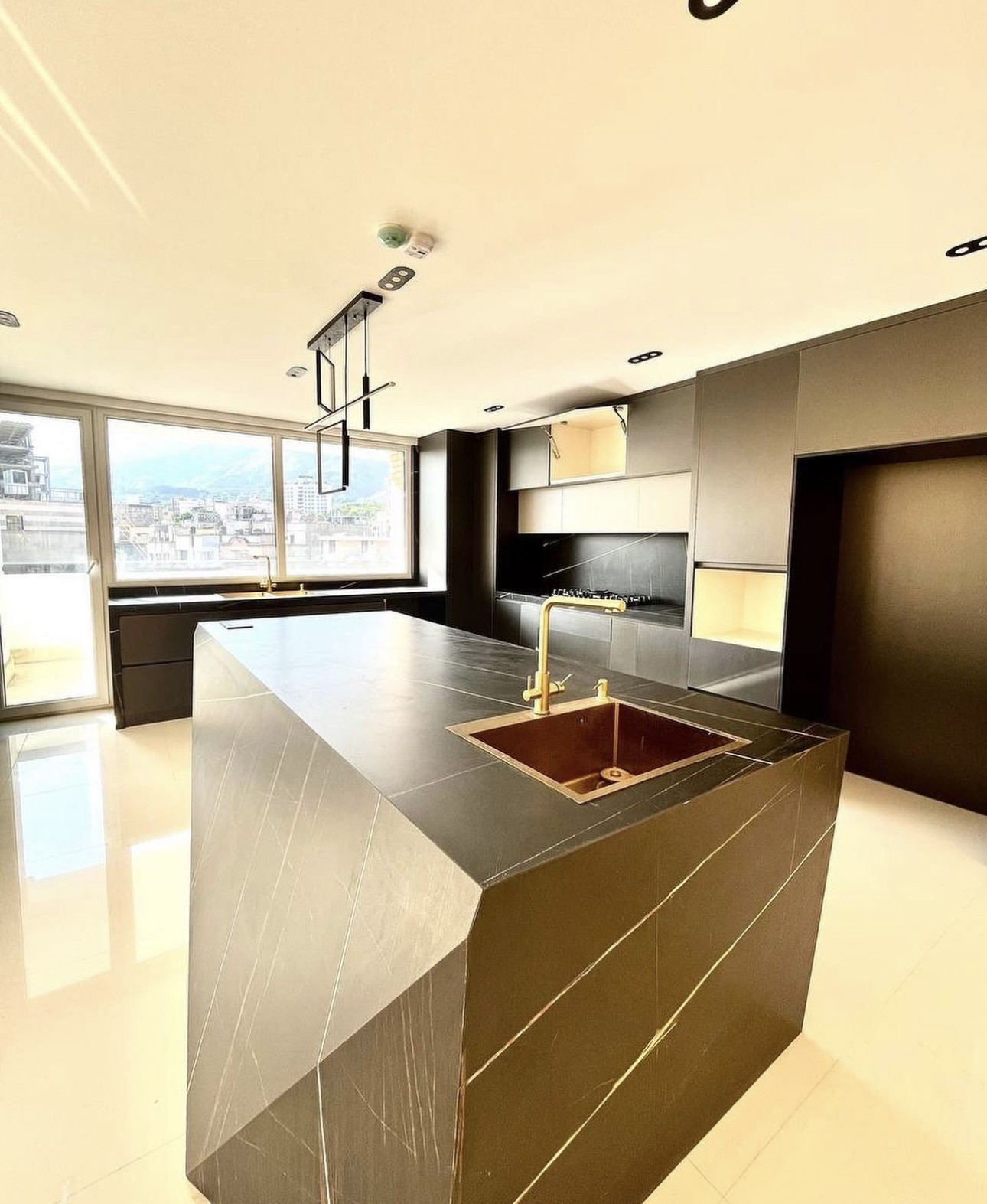 اجاره آپارتمان 235 متر آجودانیه