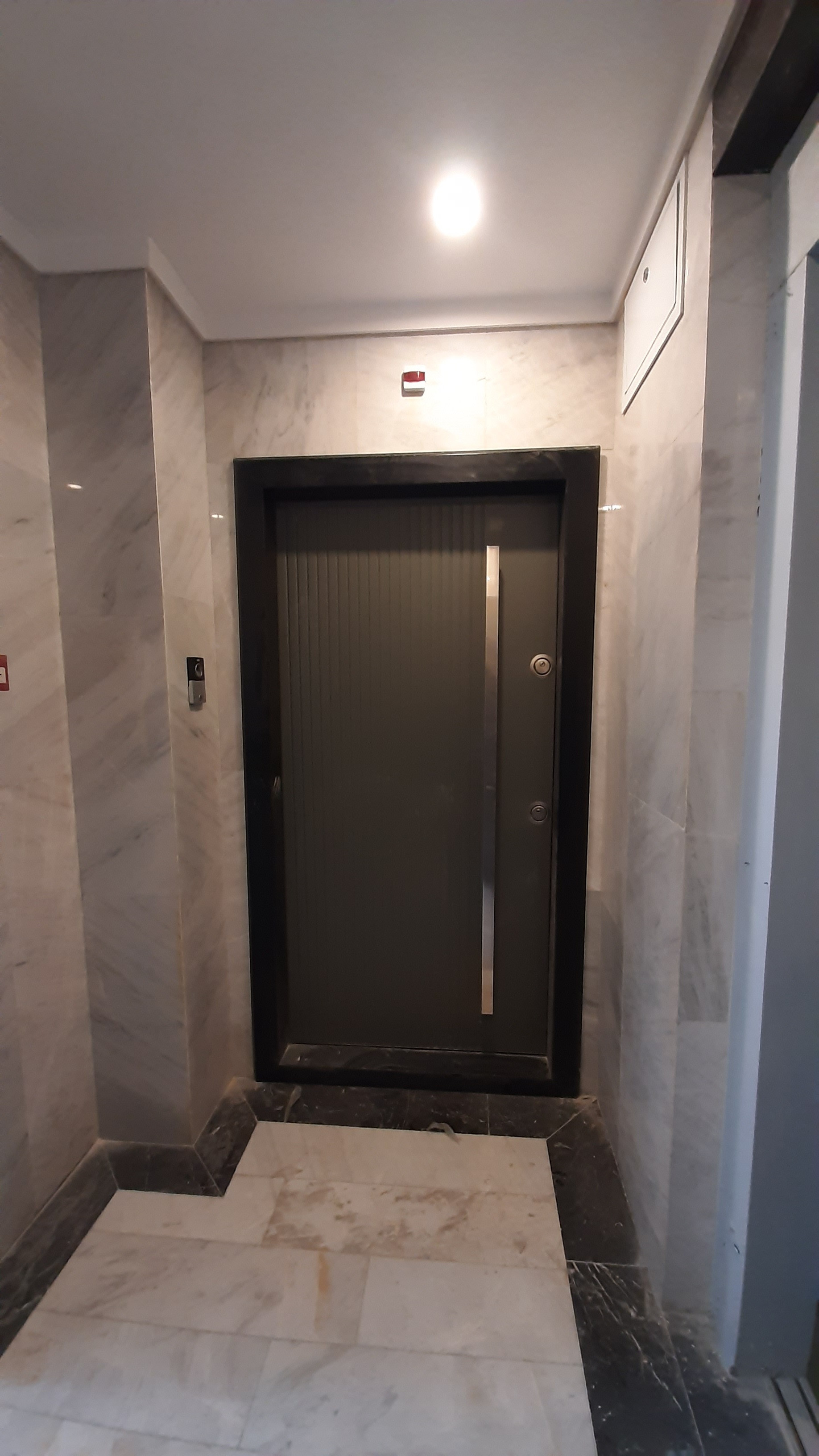 فروش آپارتمان161 متر گلسنگ 2پارکینگ