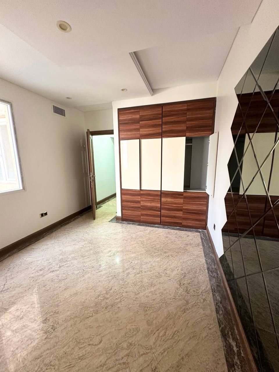 اجاره آپارتمان 80 متر آجودانیه