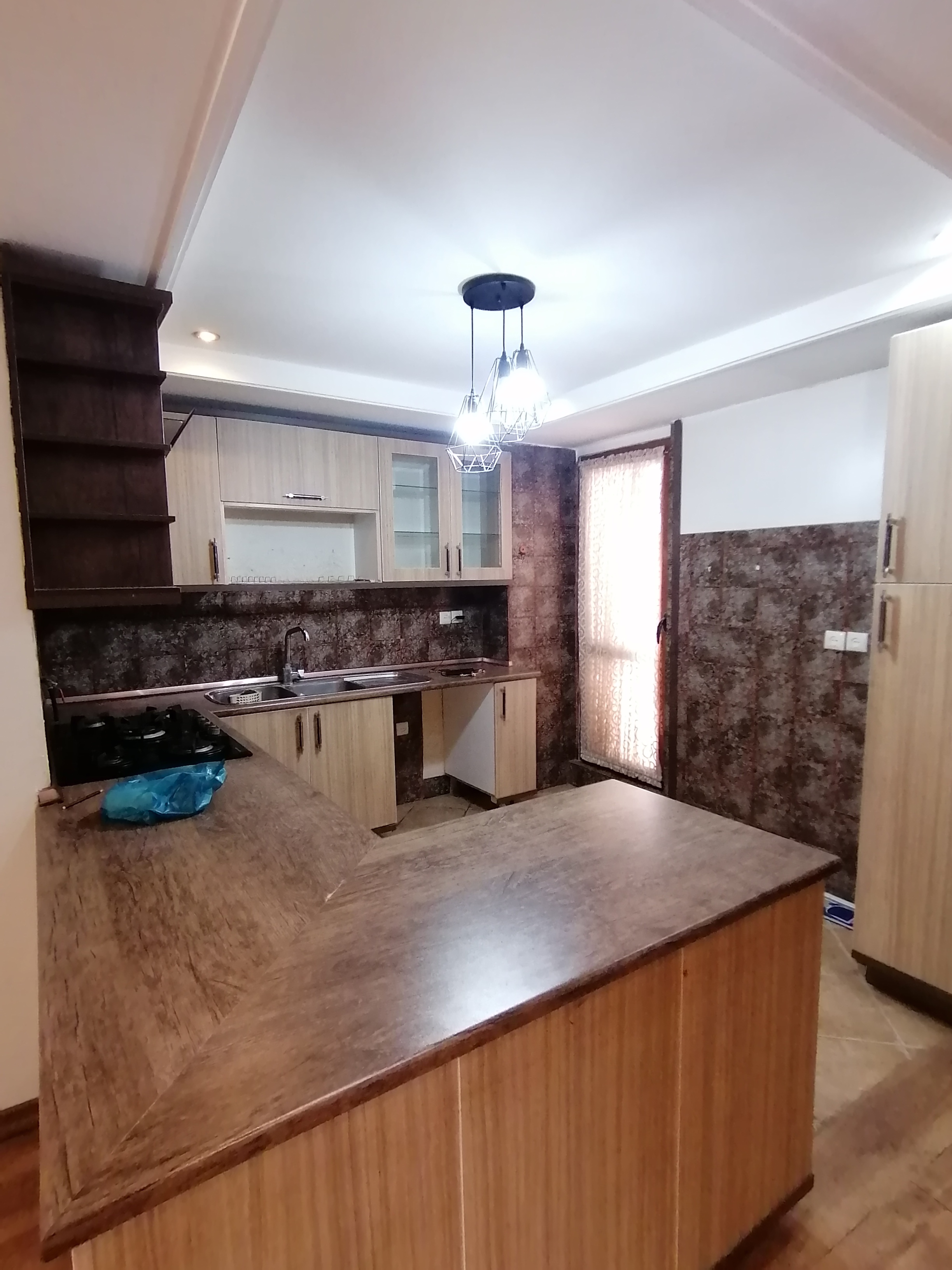 فروش آپارتمان 81متر 2خواب فرمانیه سرمایه‌گذاری