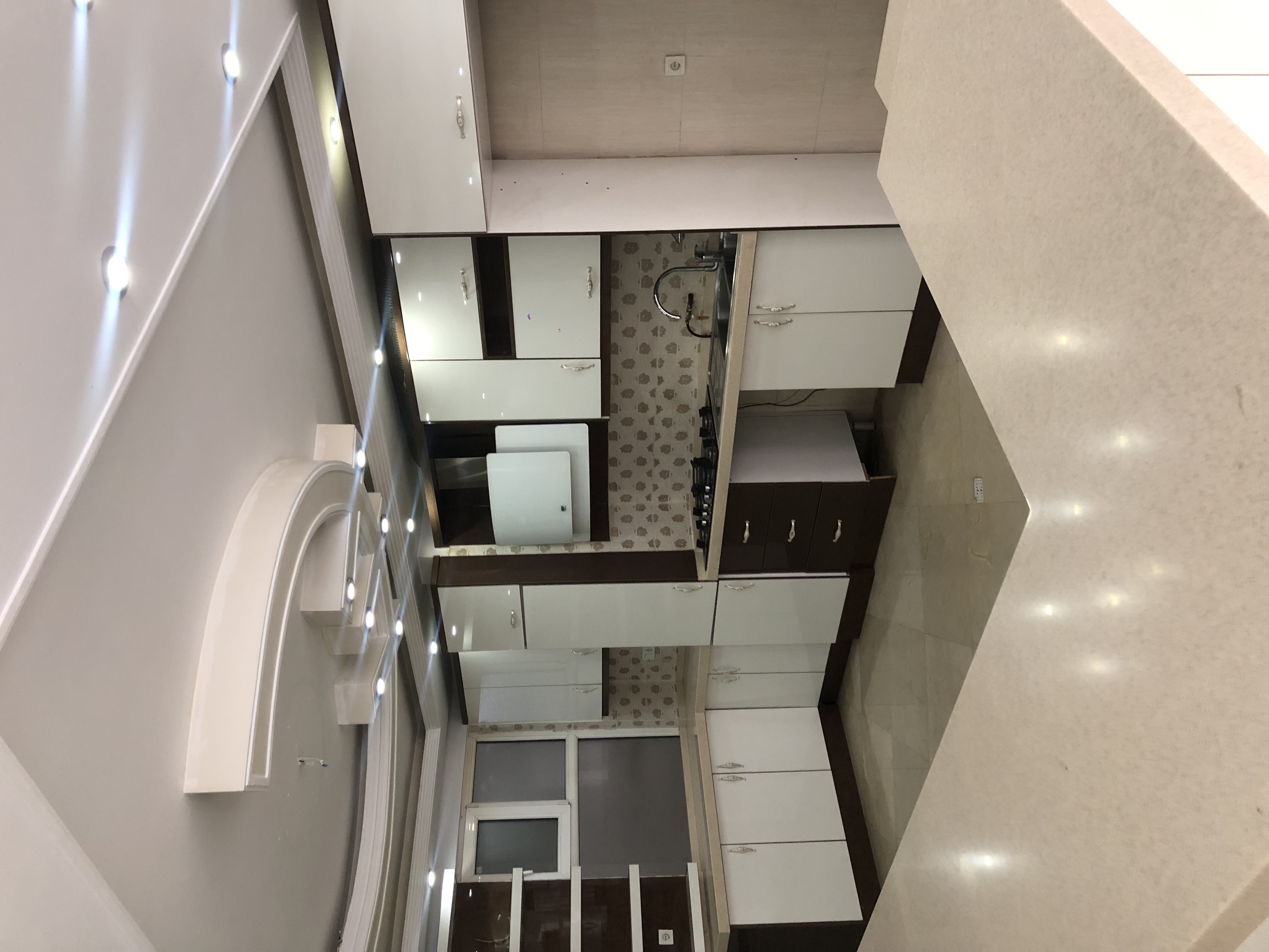 105متری شمال کاخ
