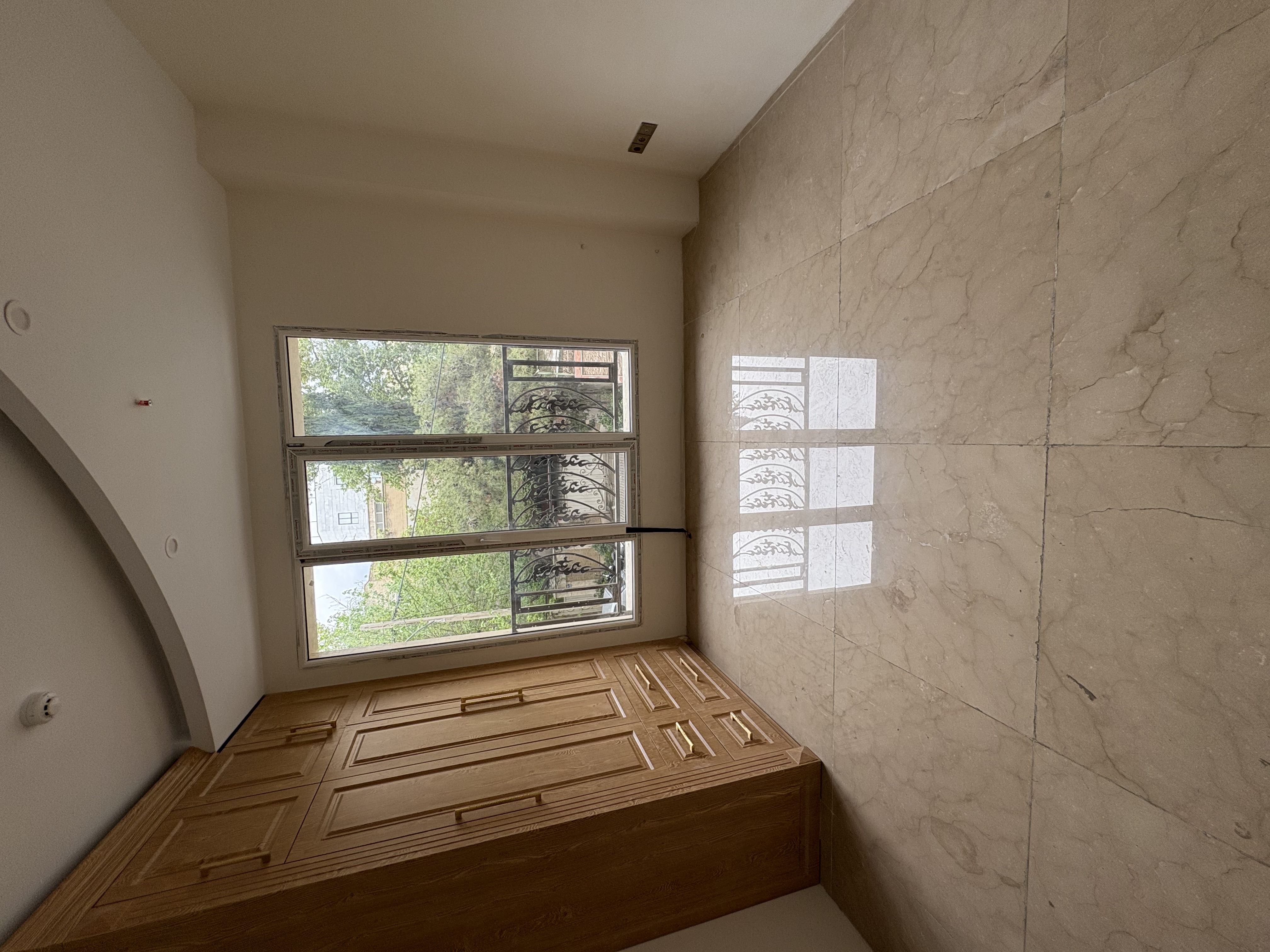 فروش آپارتمان 115 متر جهانتاب آریای شرقی فول مشاعات