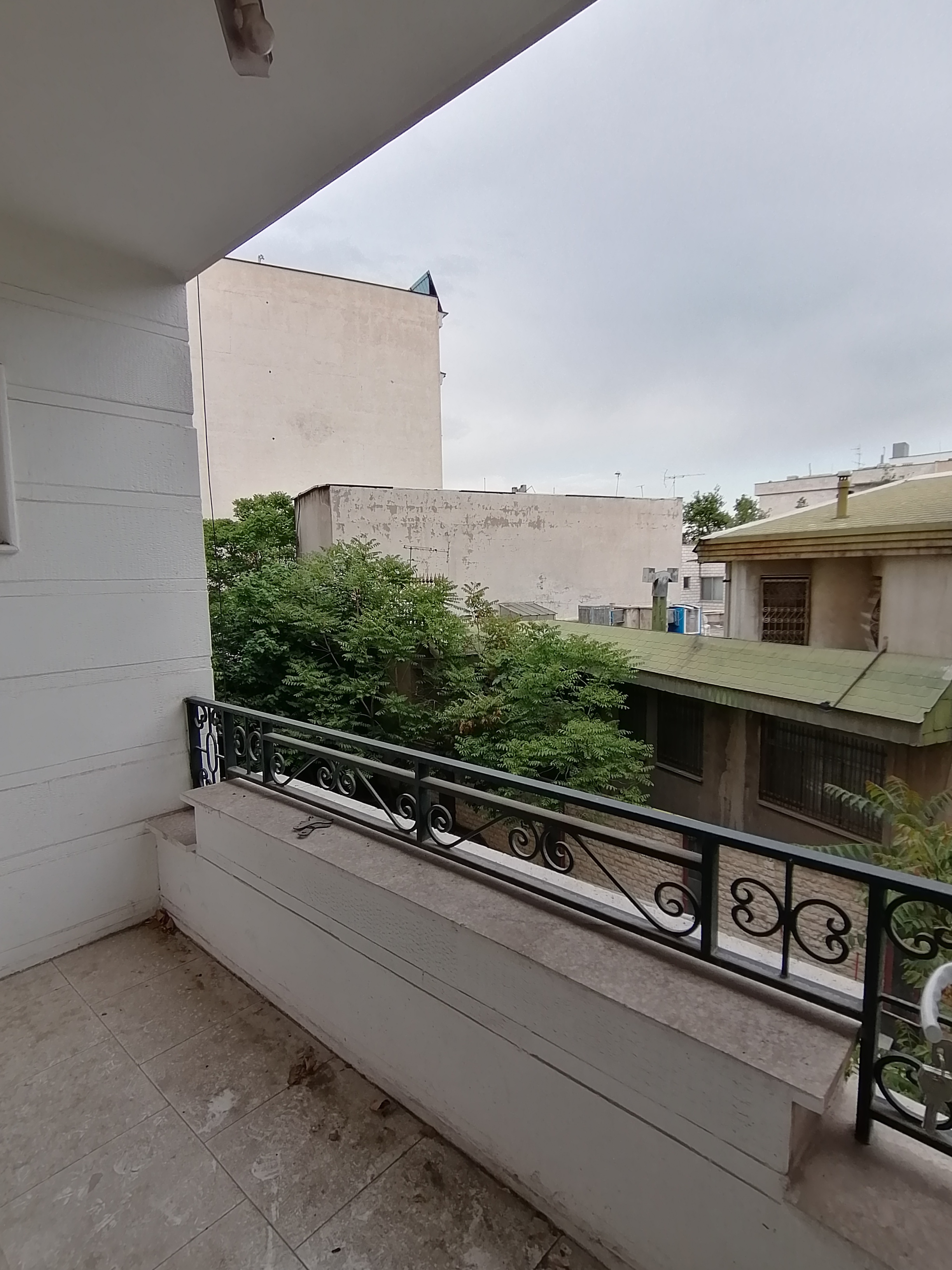 فروش آپارتمان 135متر اندرزگو 2خواب فول مشاعات