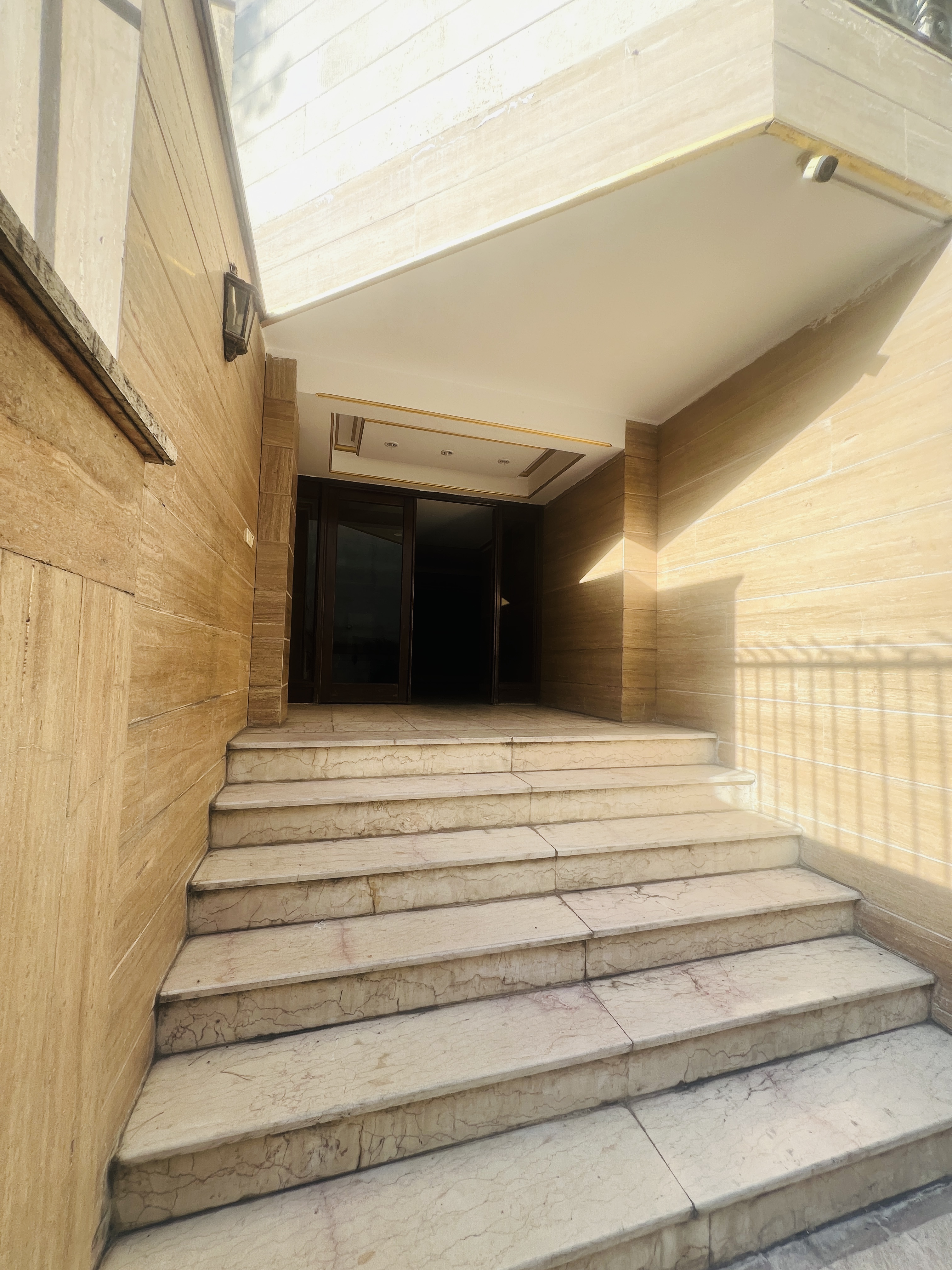 روش آپارتمان 148 متر دروس 3 خواب تاپ لوکیشن