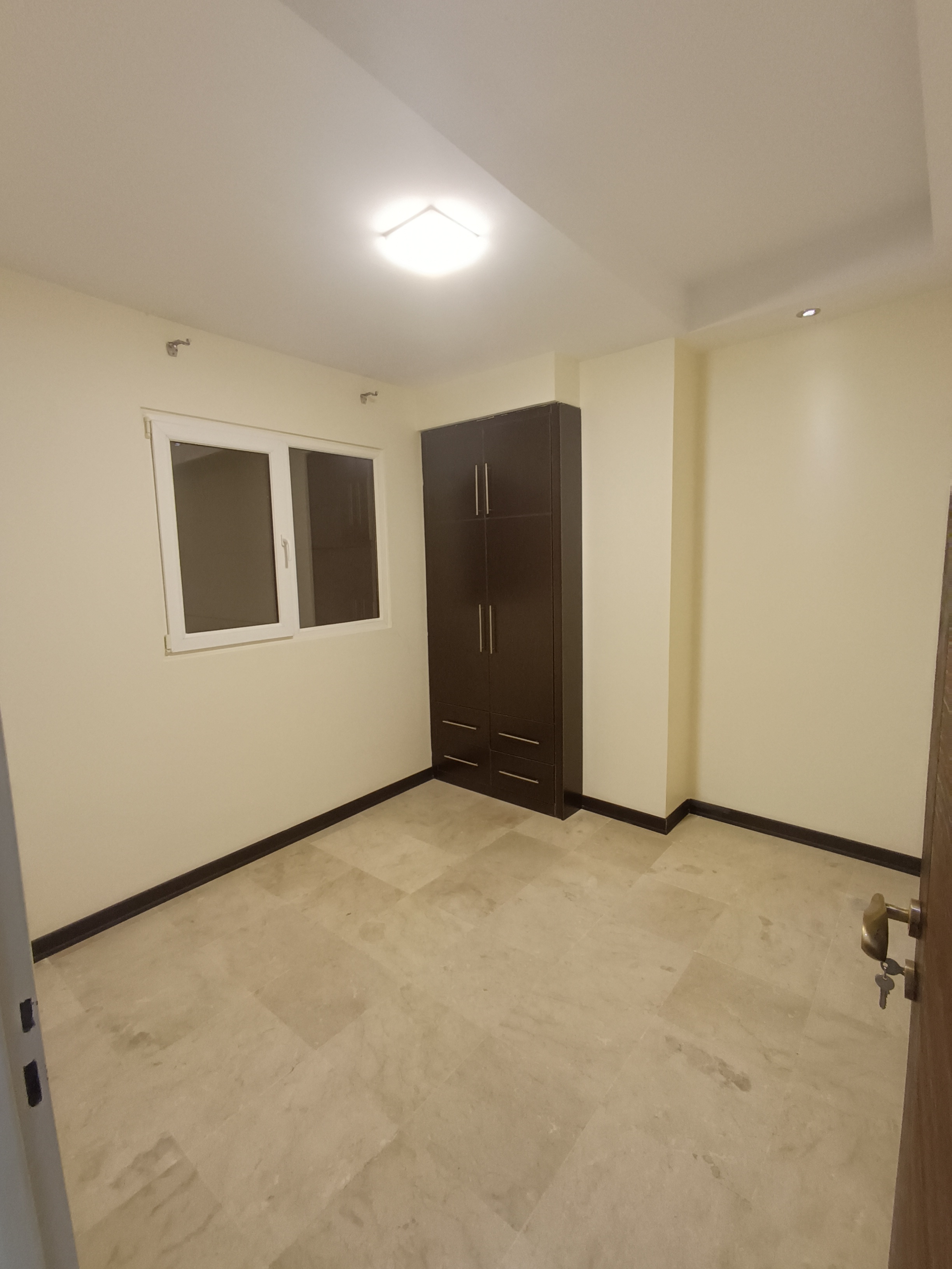 فروش آپارتمان 70 متر کیکاووس 2 خواب بالکن و لابی