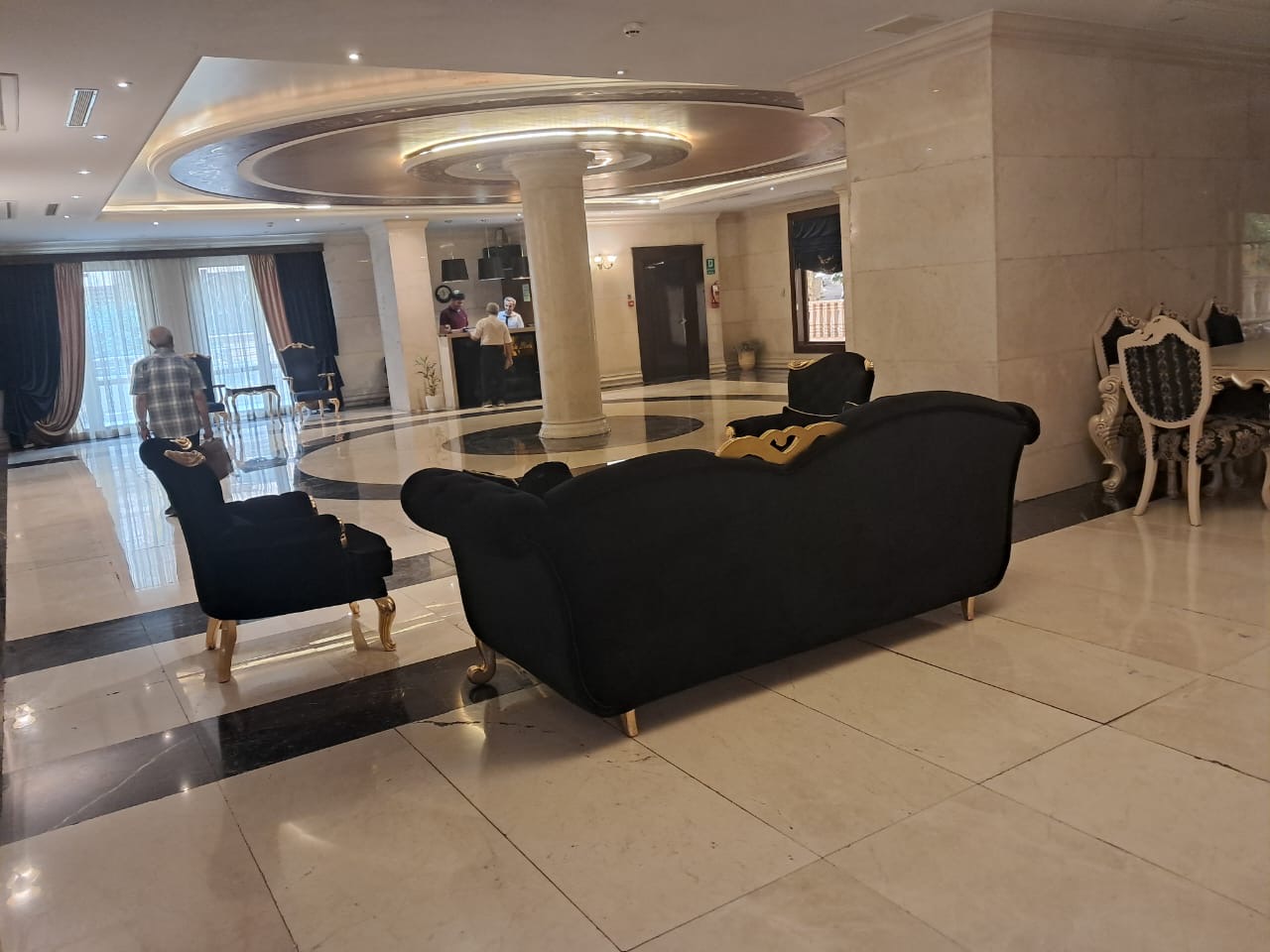 اجاره اپارتمان 270 متر نیاوران با یک سوییت مجزا