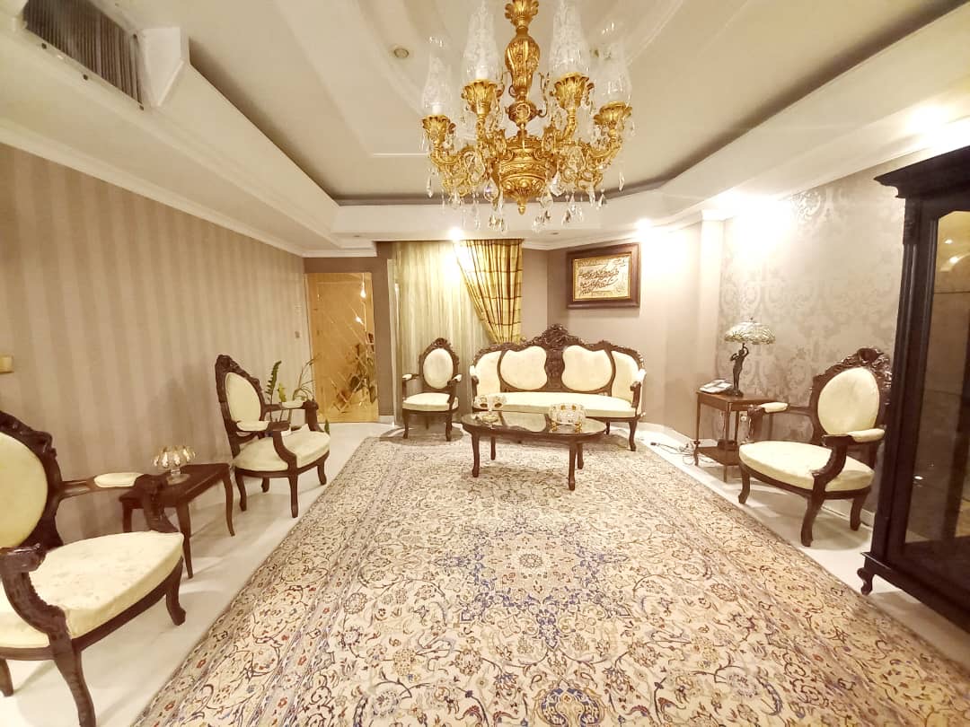 فروش آپارتمان 200 متر دیباجی فول بازسازی شده تکواحدی